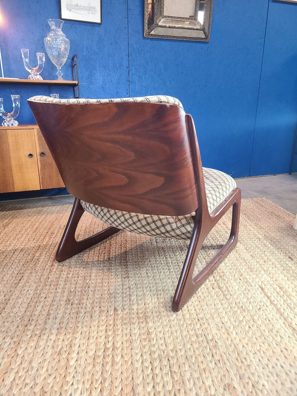 Armchair baumann sled