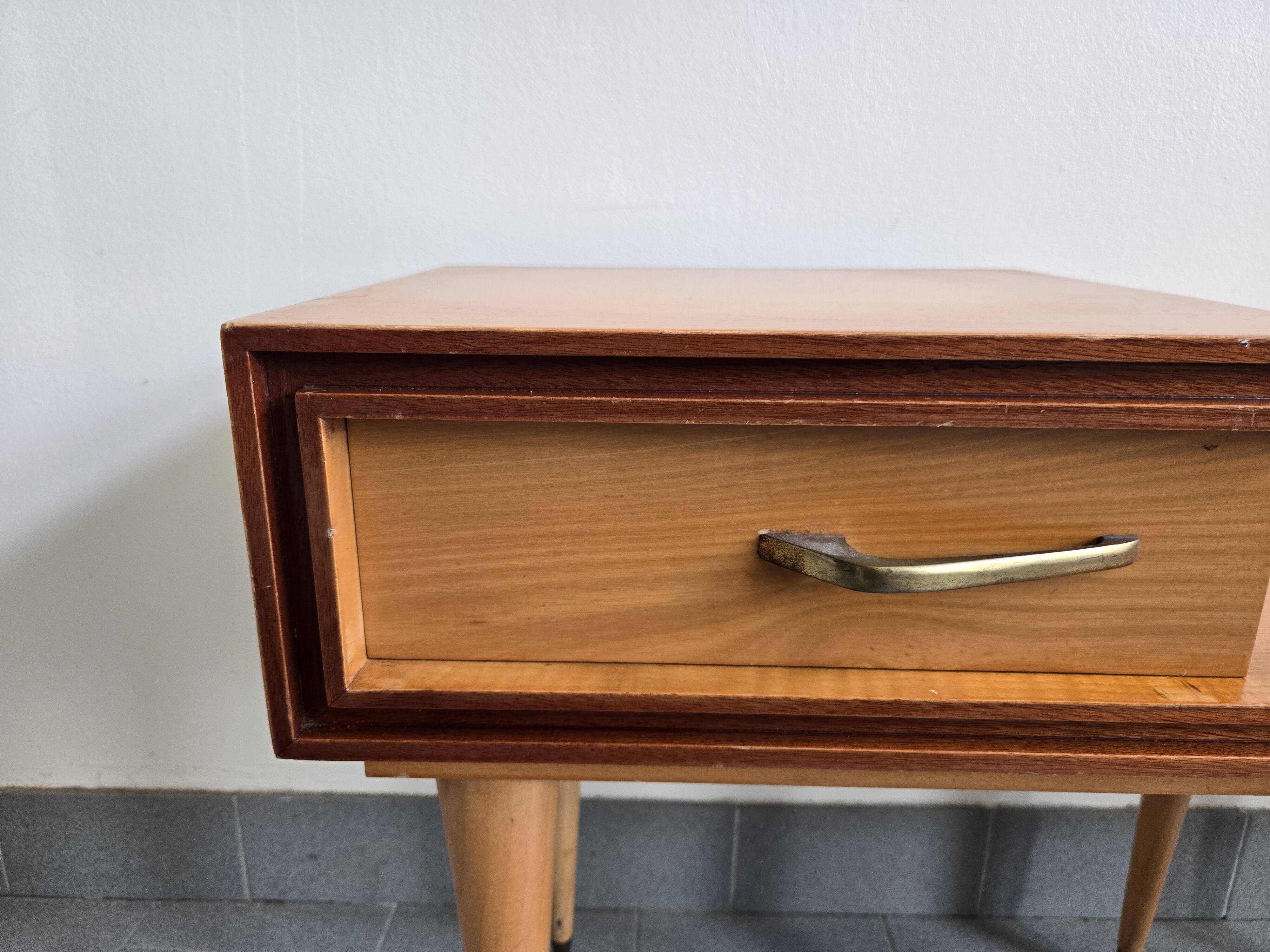 Paire de chevets asymétiques, 1960