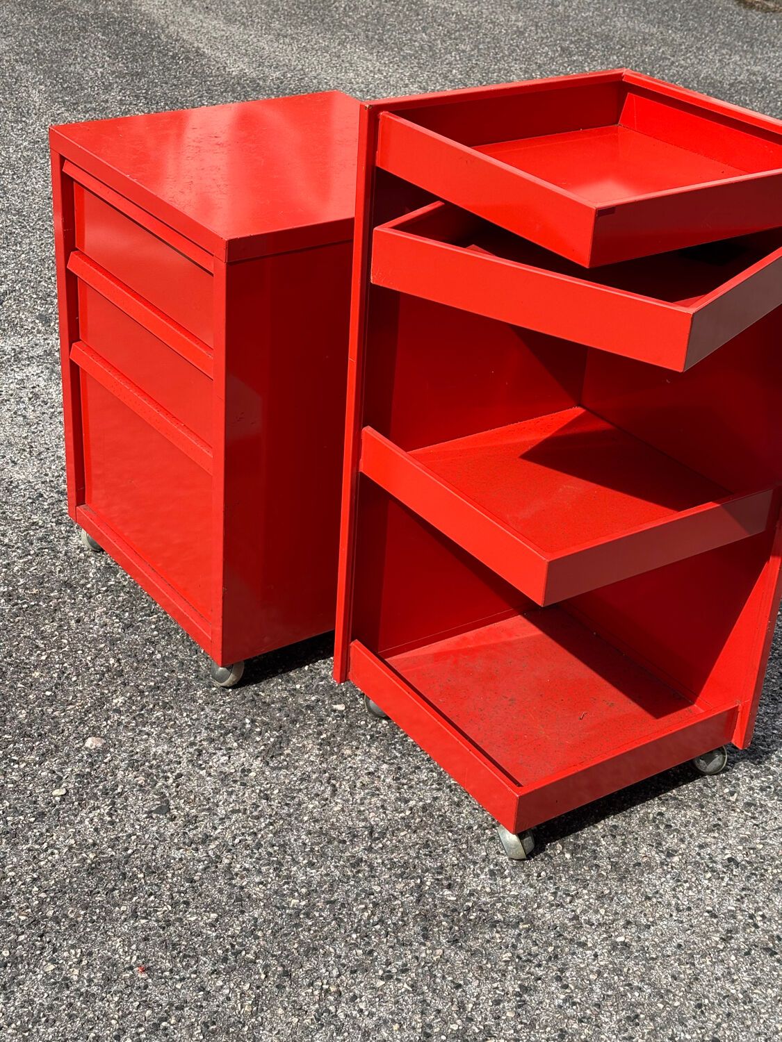 Prisunic 1970 metal trolley and box