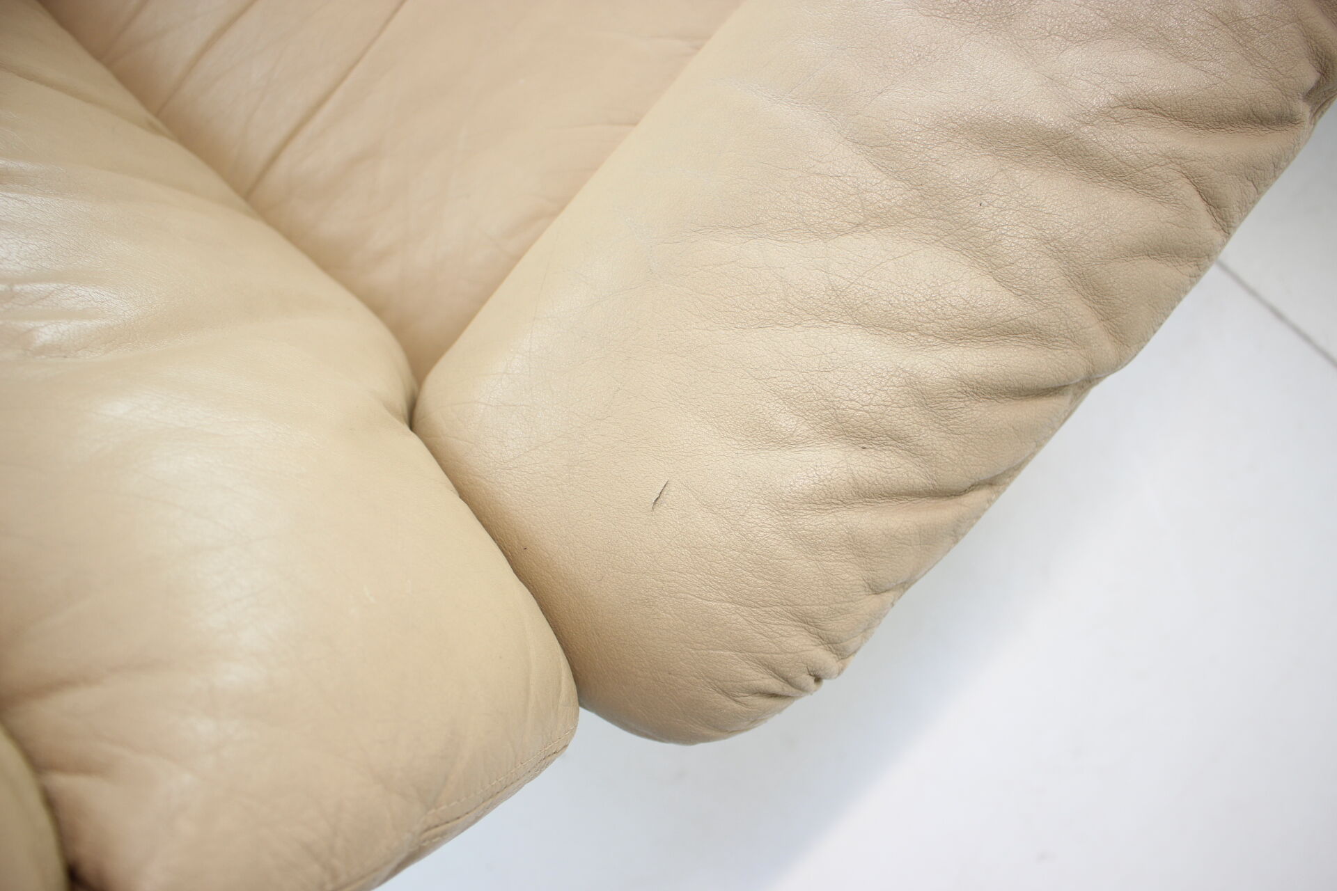 Set of two scandinavian adjustable leather armchairs by peem, 1970s, finland