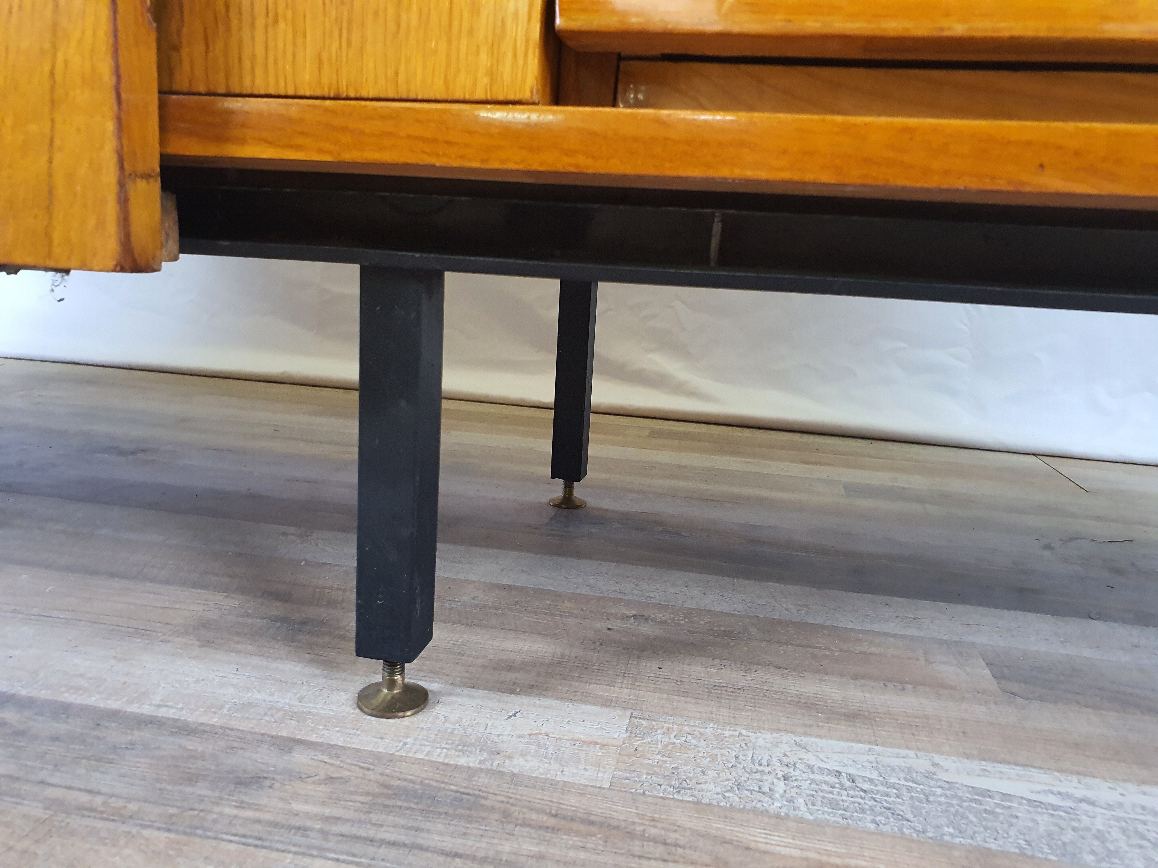 Buffet milanais en hêtre années 1950