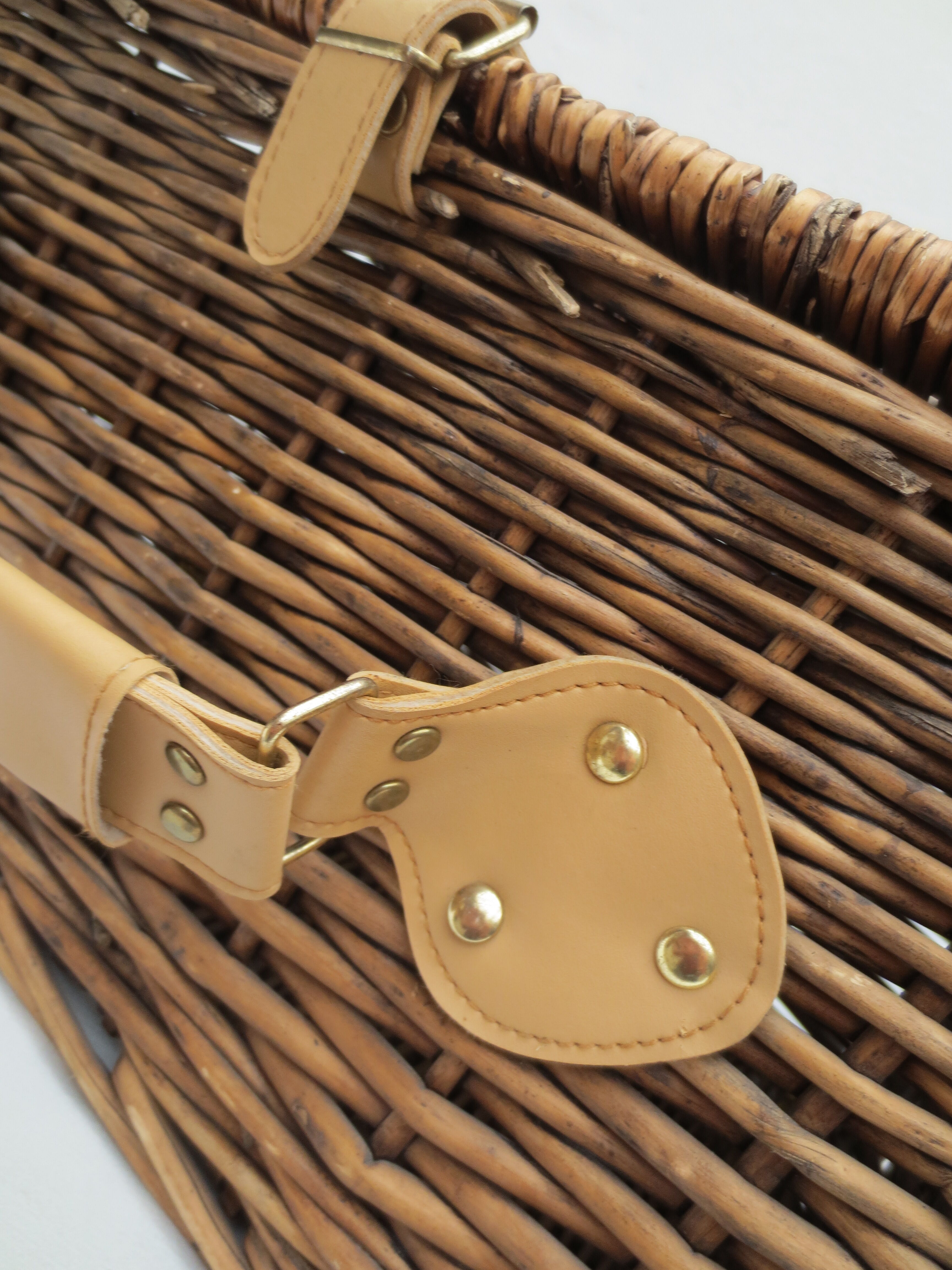 Rectangular wicker trunk