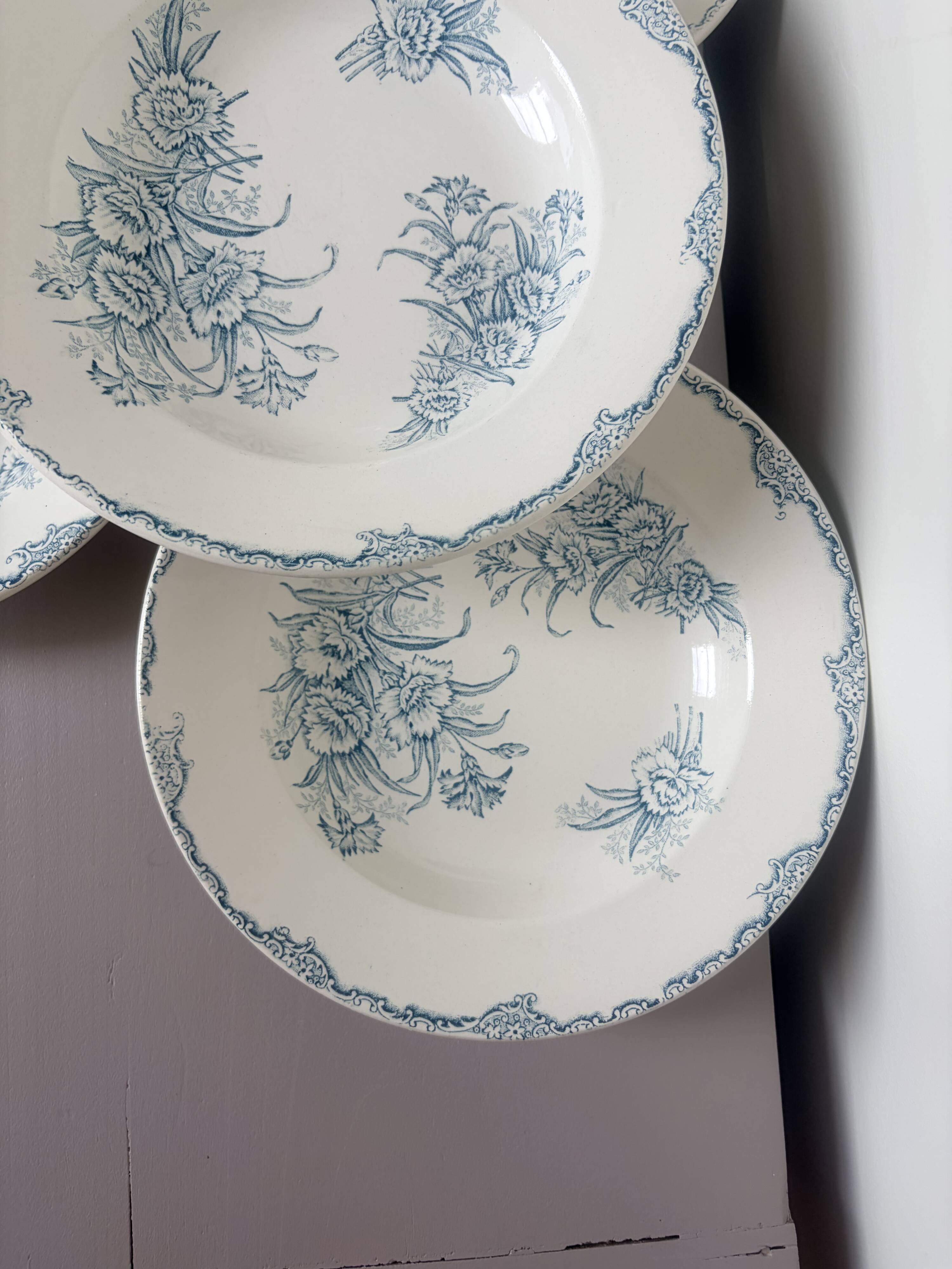 4 vintage deep plates in ironstone from L&G model Oeillets 220520
