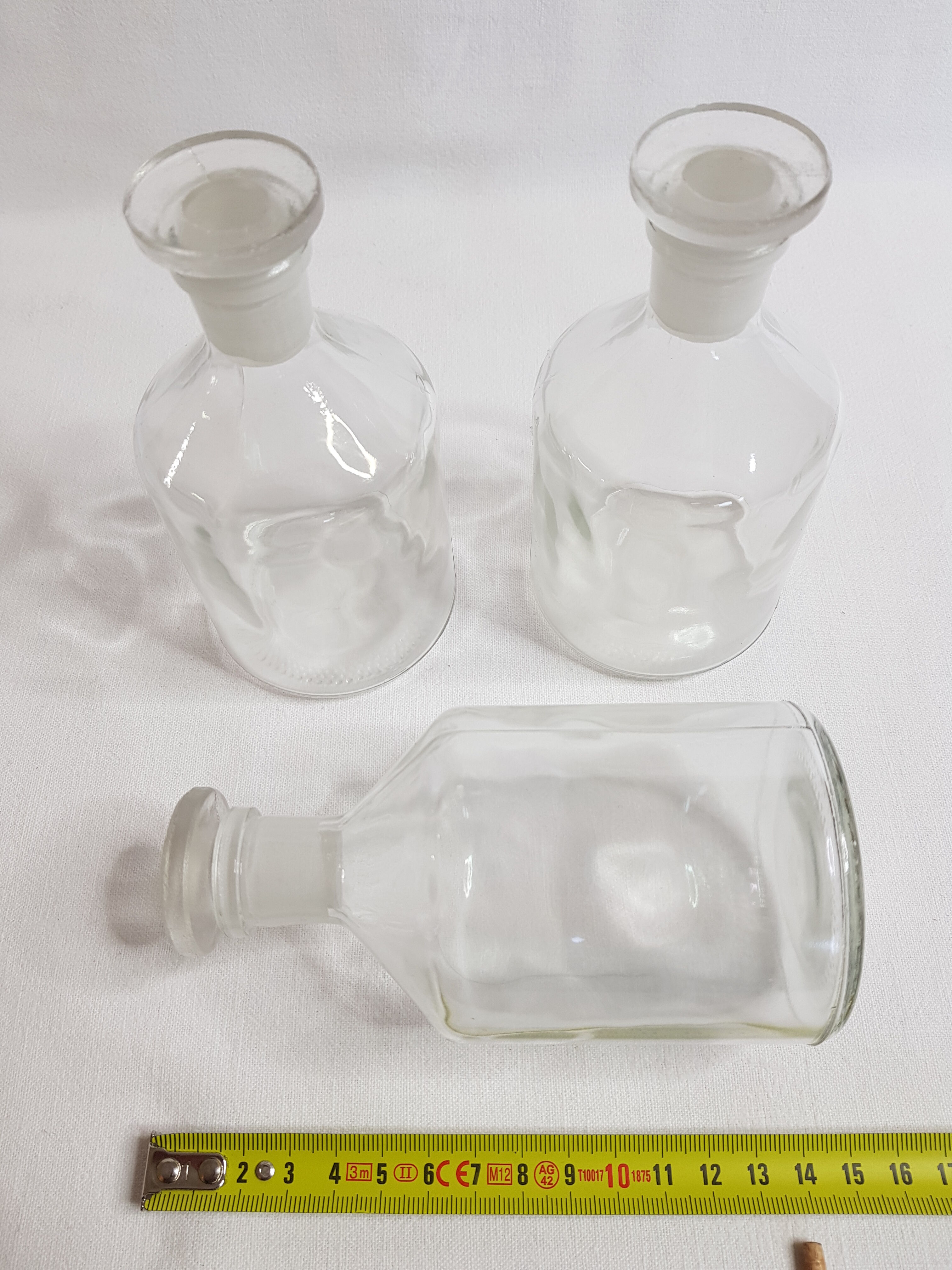 Ensemble de trois flacons de laboratoire pharmacie 250 ml