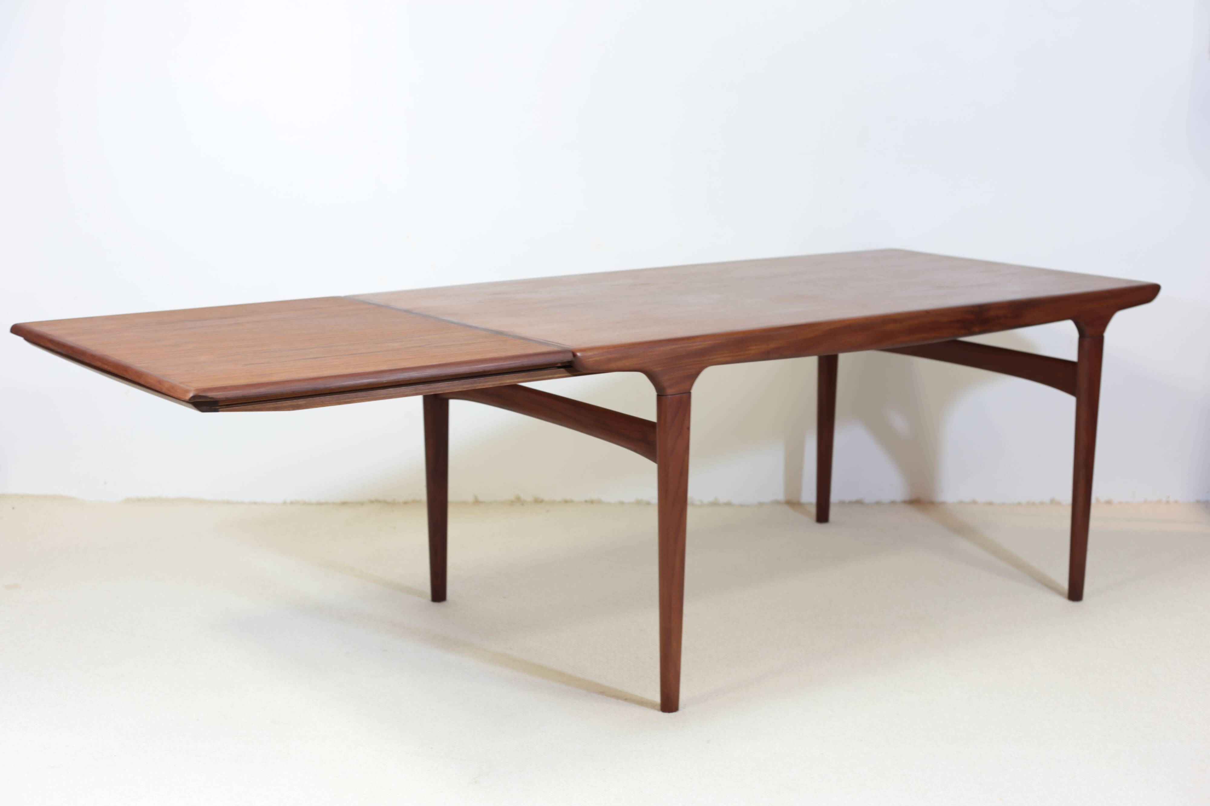 Johannes Andersen dining table