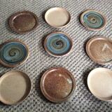 Set of 9 stoneware plates
