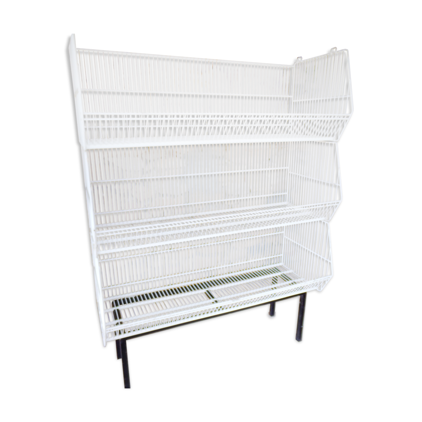 Metal grocery shelf