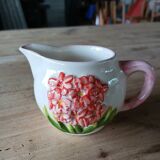 Small pitcher of slip