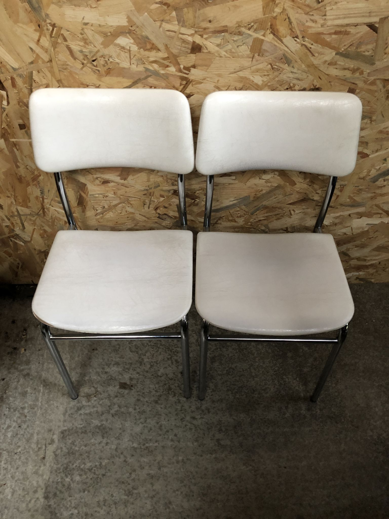 Pair of antique chairs chrome metal and skaï white 70s vintage