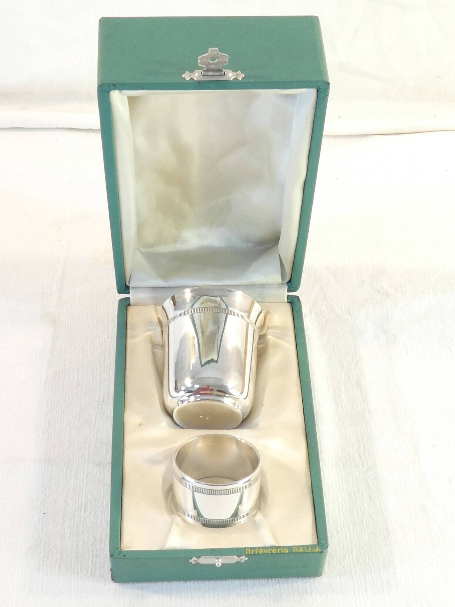 Timpani and towel ring in silver metal bapteme adornment