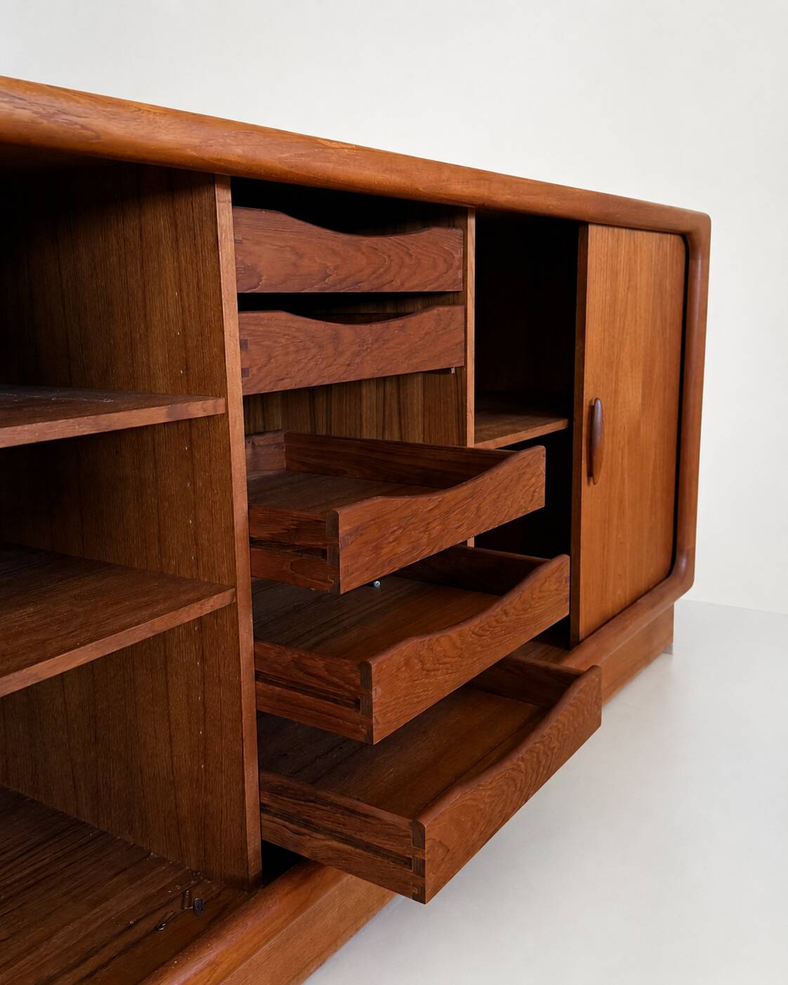 Sideboard  Dyrlund Denmark