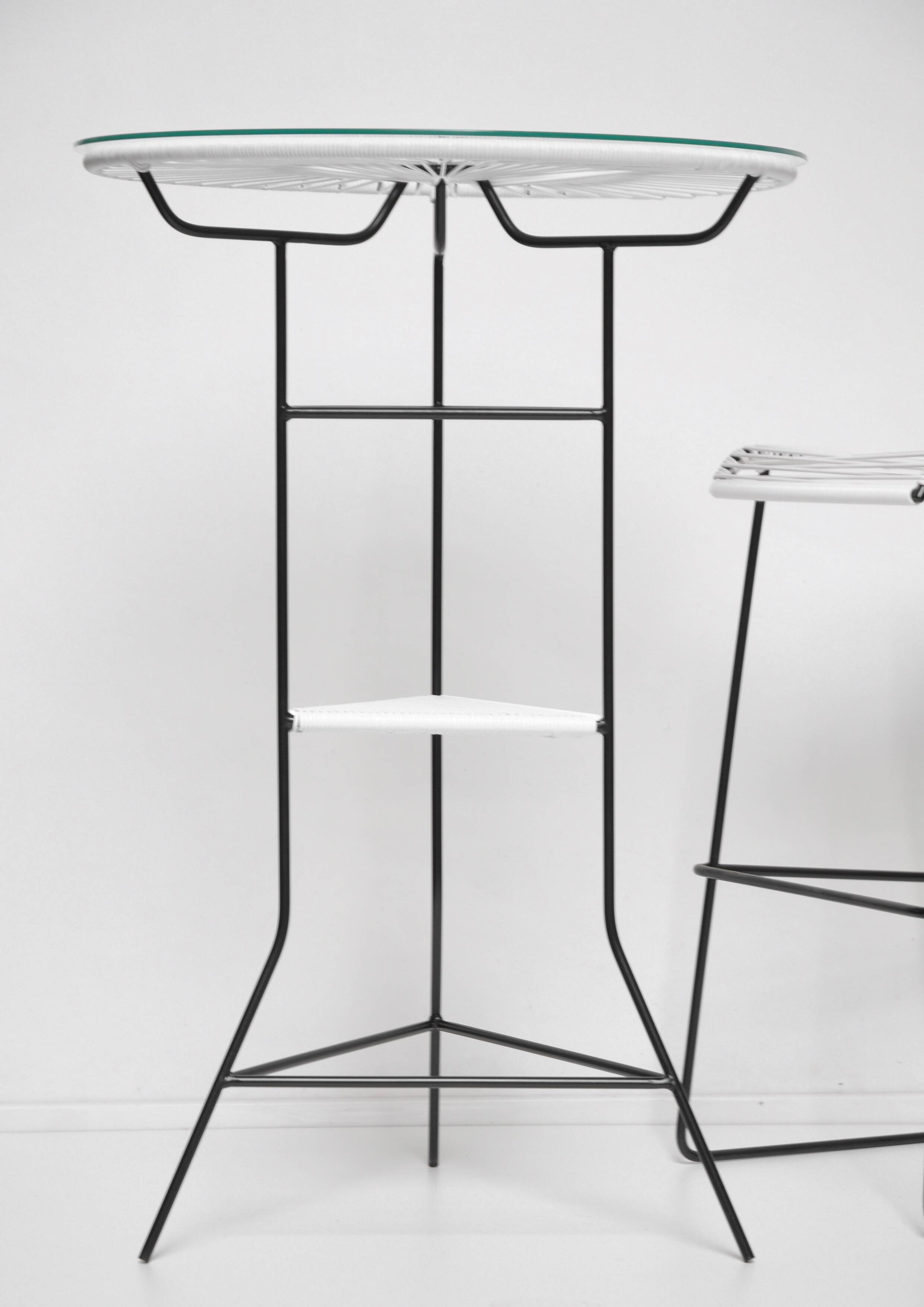 Table mange debout Tampico et 2 tabourets hauts Cenote BOQA