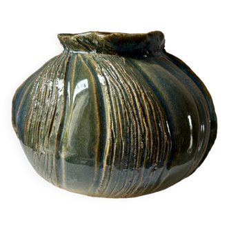 Ceramic vase