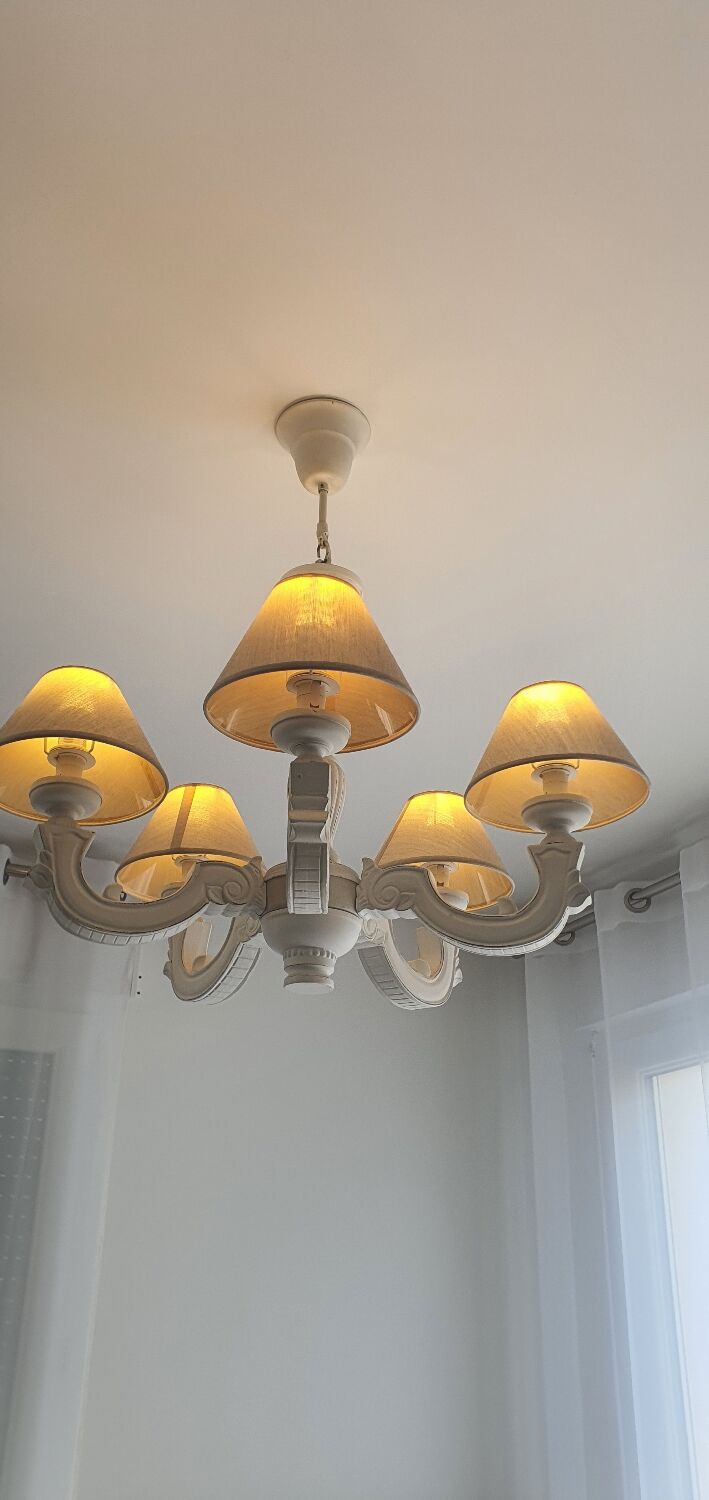 White wooden chandelier 5 branches