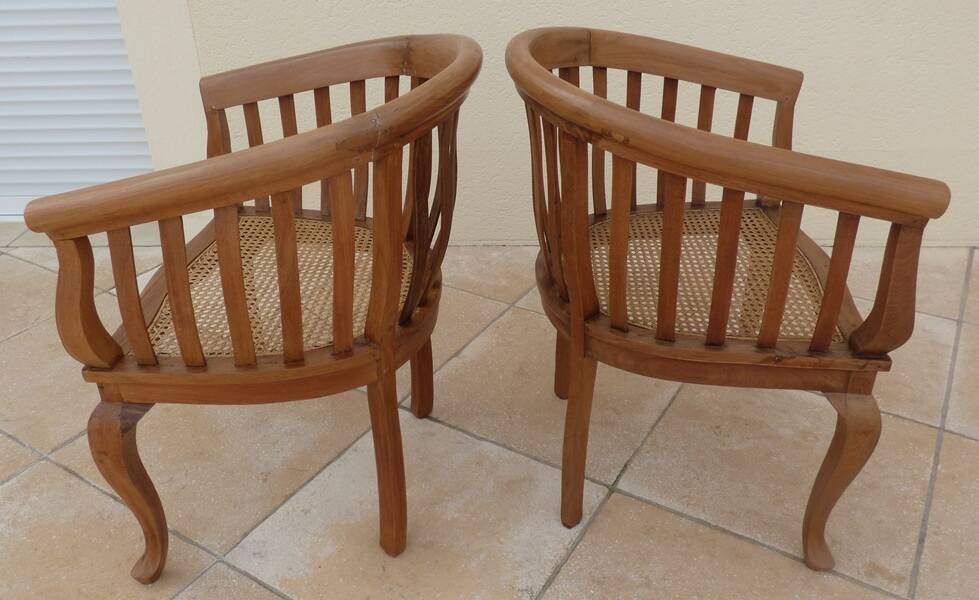 2 Colonial armchairs in natural solid wood with cane seats