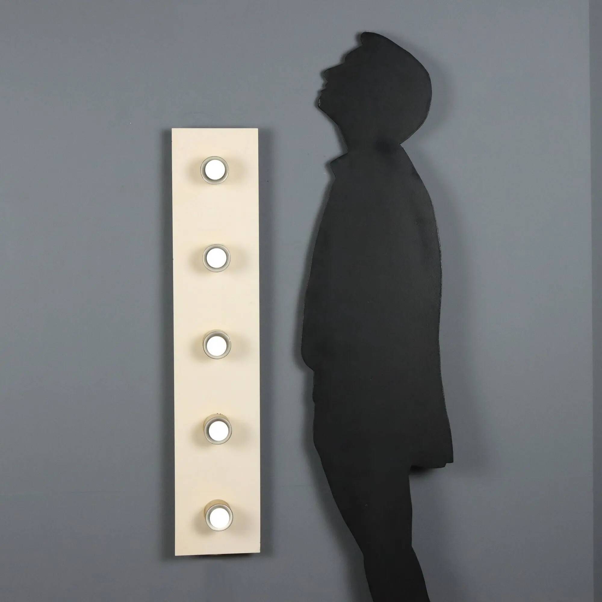 Vintage lamp in enamelled metal and aluminium, design, Italy, 1960s-1970s.