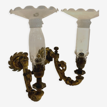 Pair of Napoleon III sconces in bronze and opaline glass XIX century