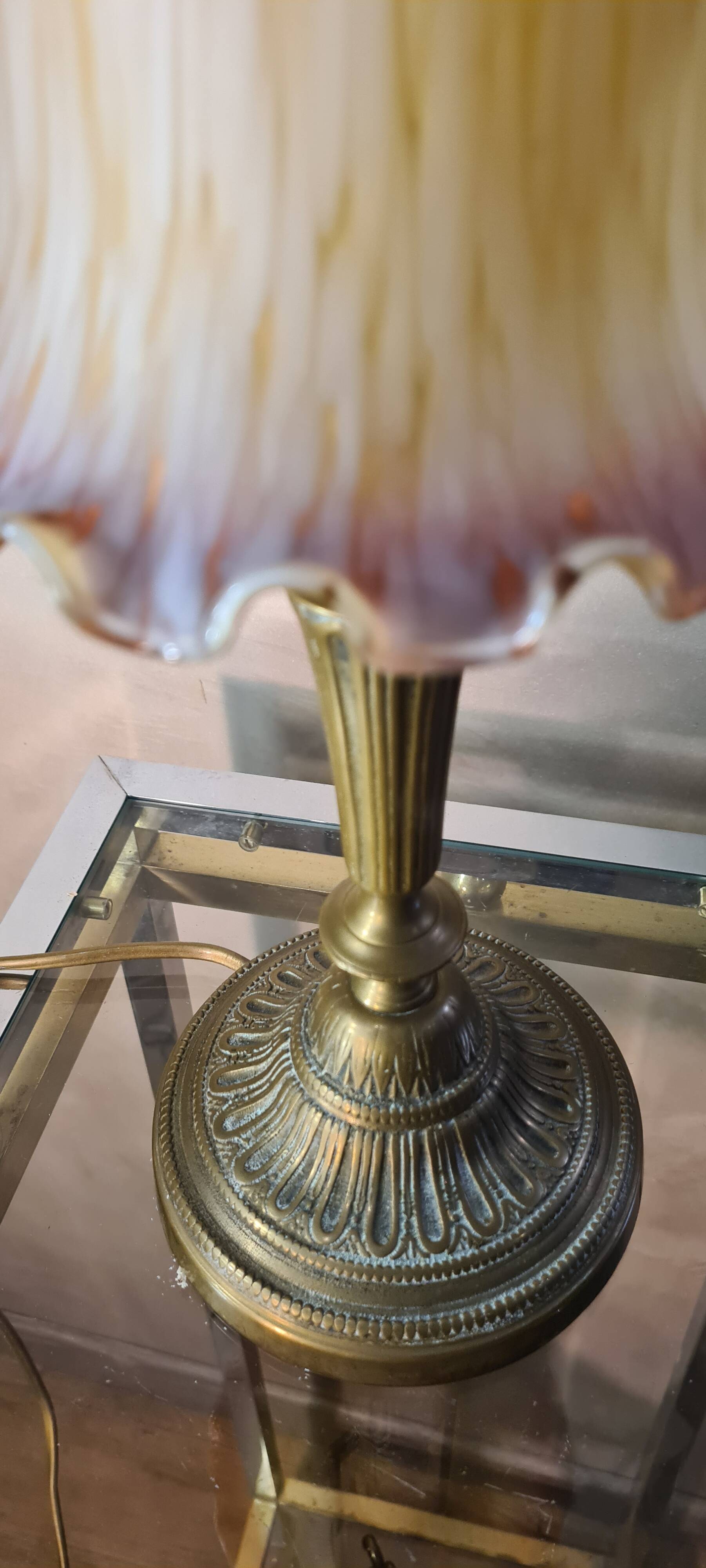 Art deco bronze lamp with pretty purple tulip, 41x15 electricity ok