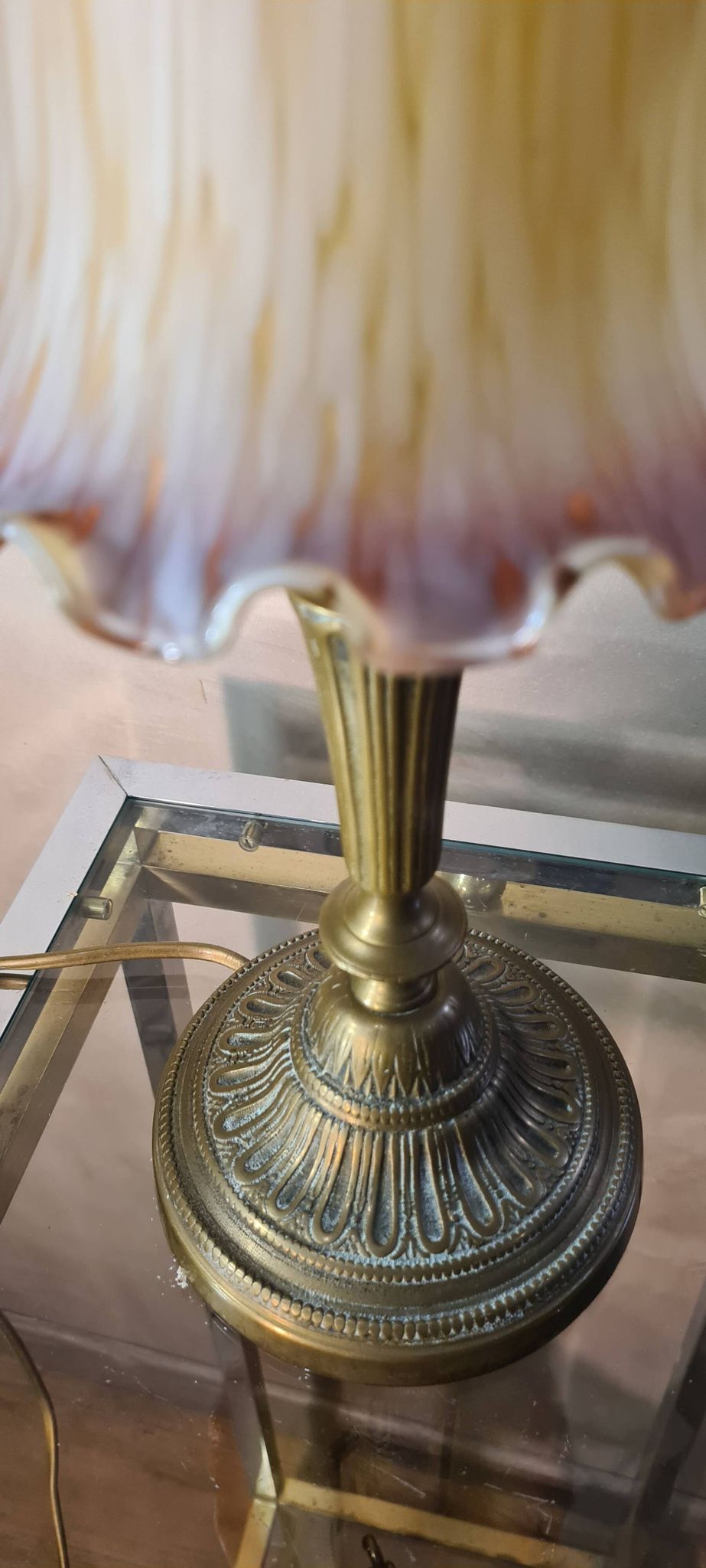 Art deco bronze lamp with pretty purple tulip, 41x15 electricity ok