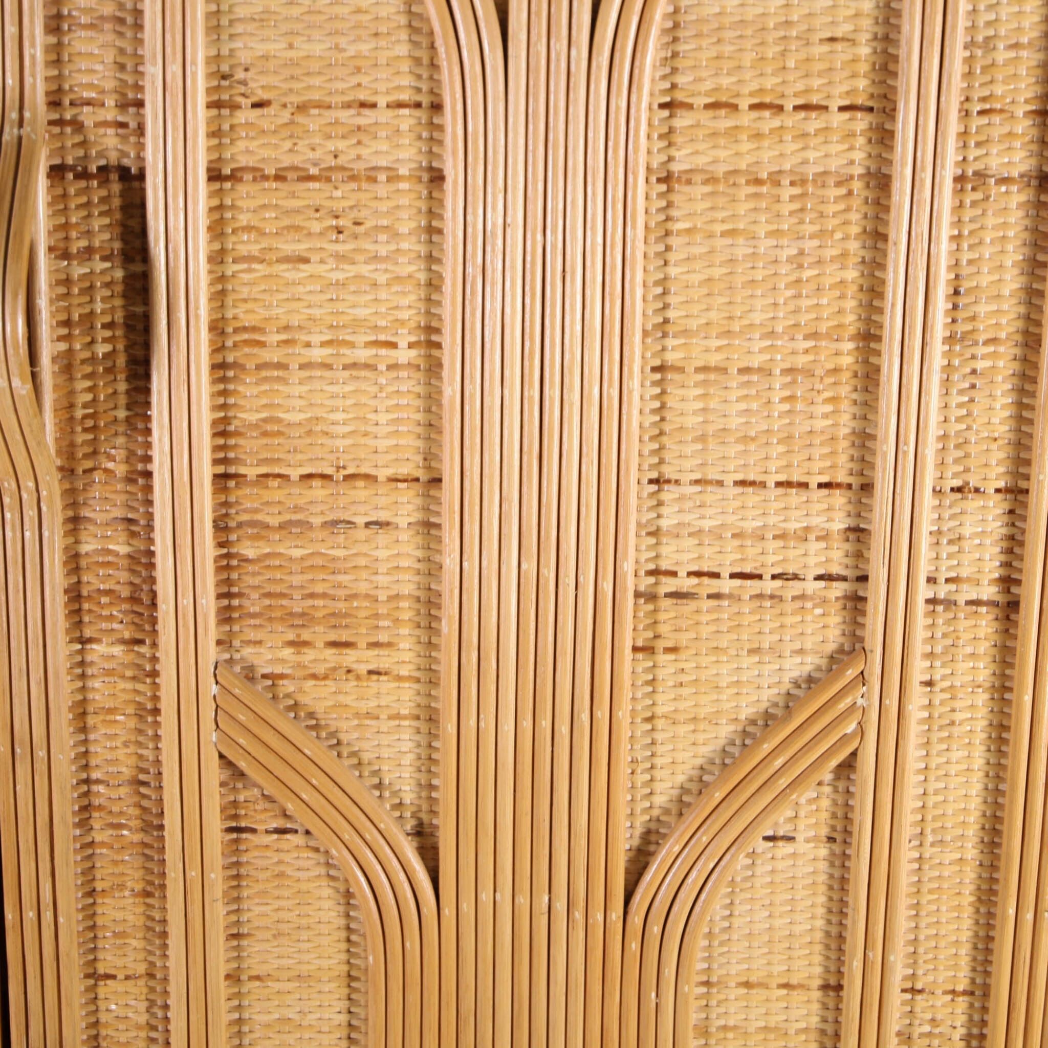 Wardrobe in rattan and raffia