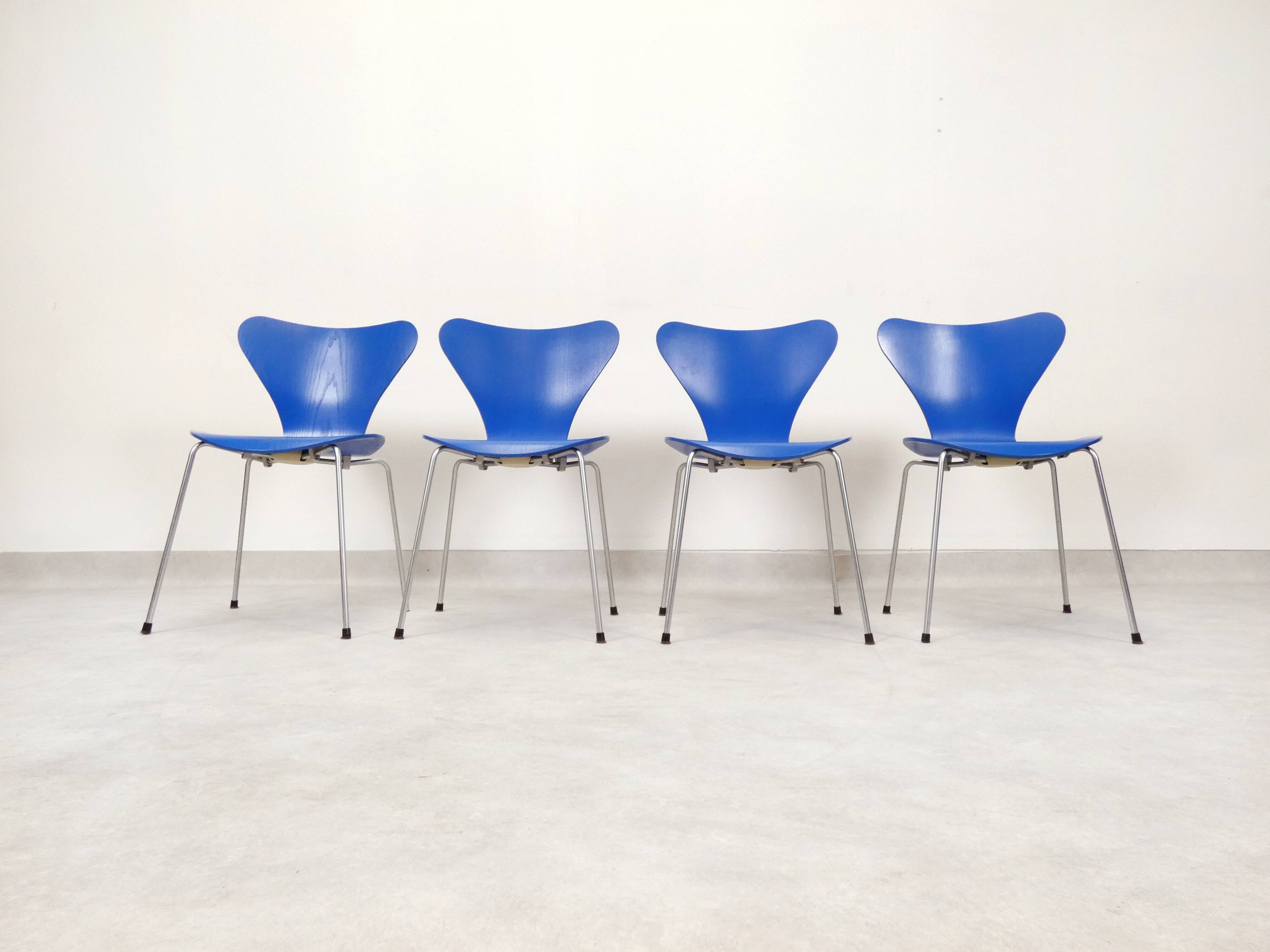 4 butterfly chairs by Arne Jacobsen for Fritz Hansen
