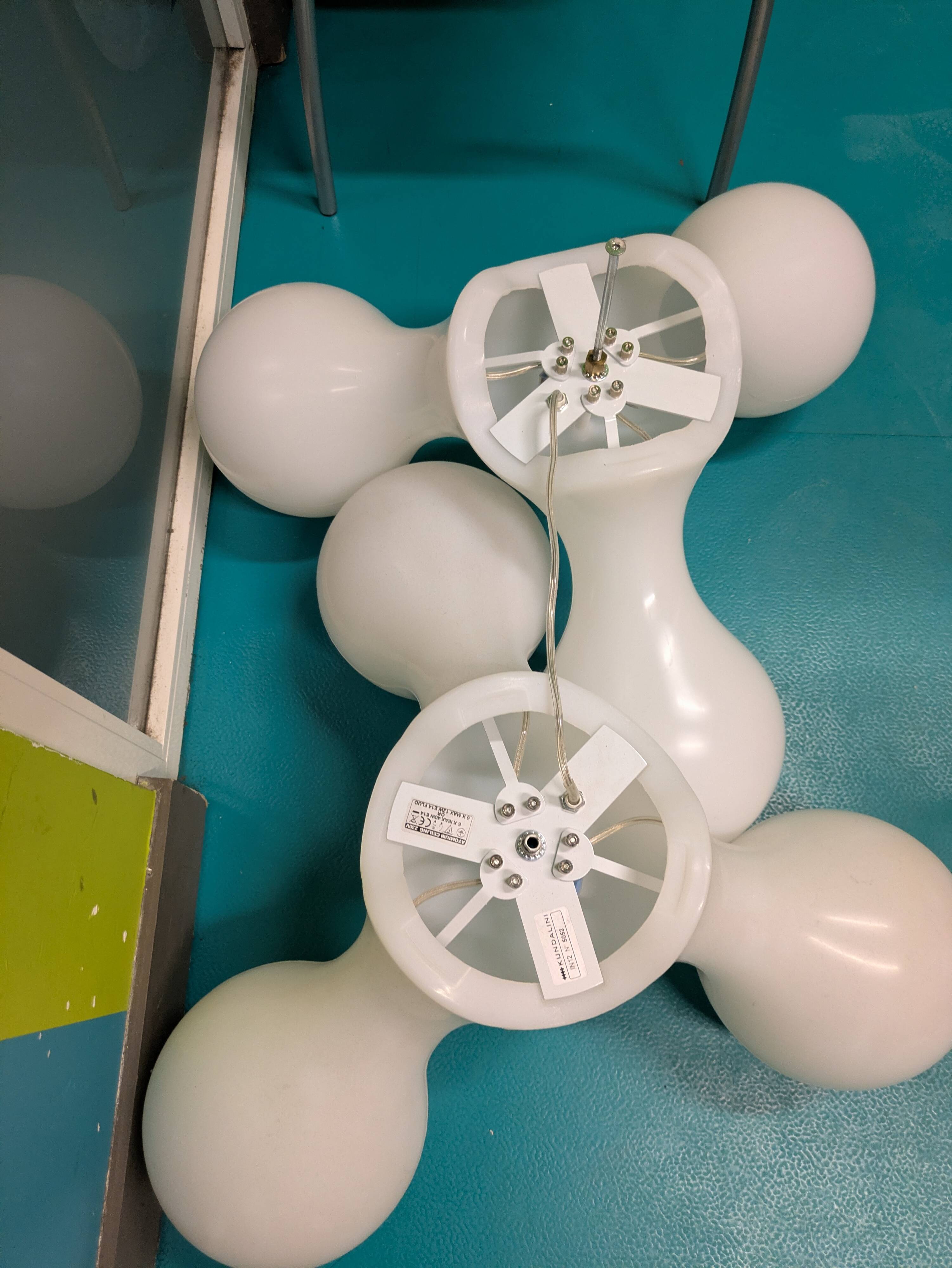 lampe atomium