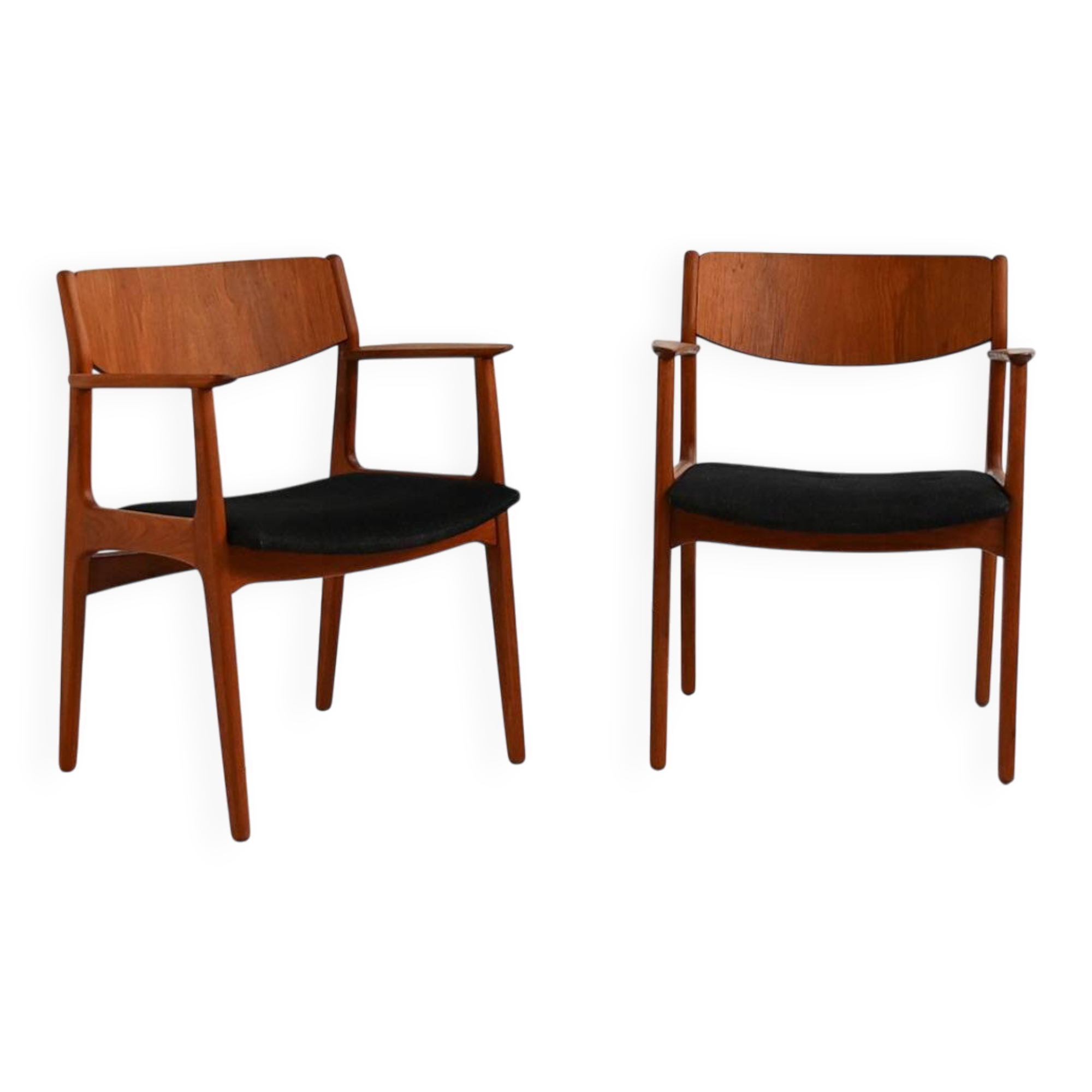 Paire de fauteuils par Henning Kjærnulf pour Sorø Stolefabrik, années 1960.