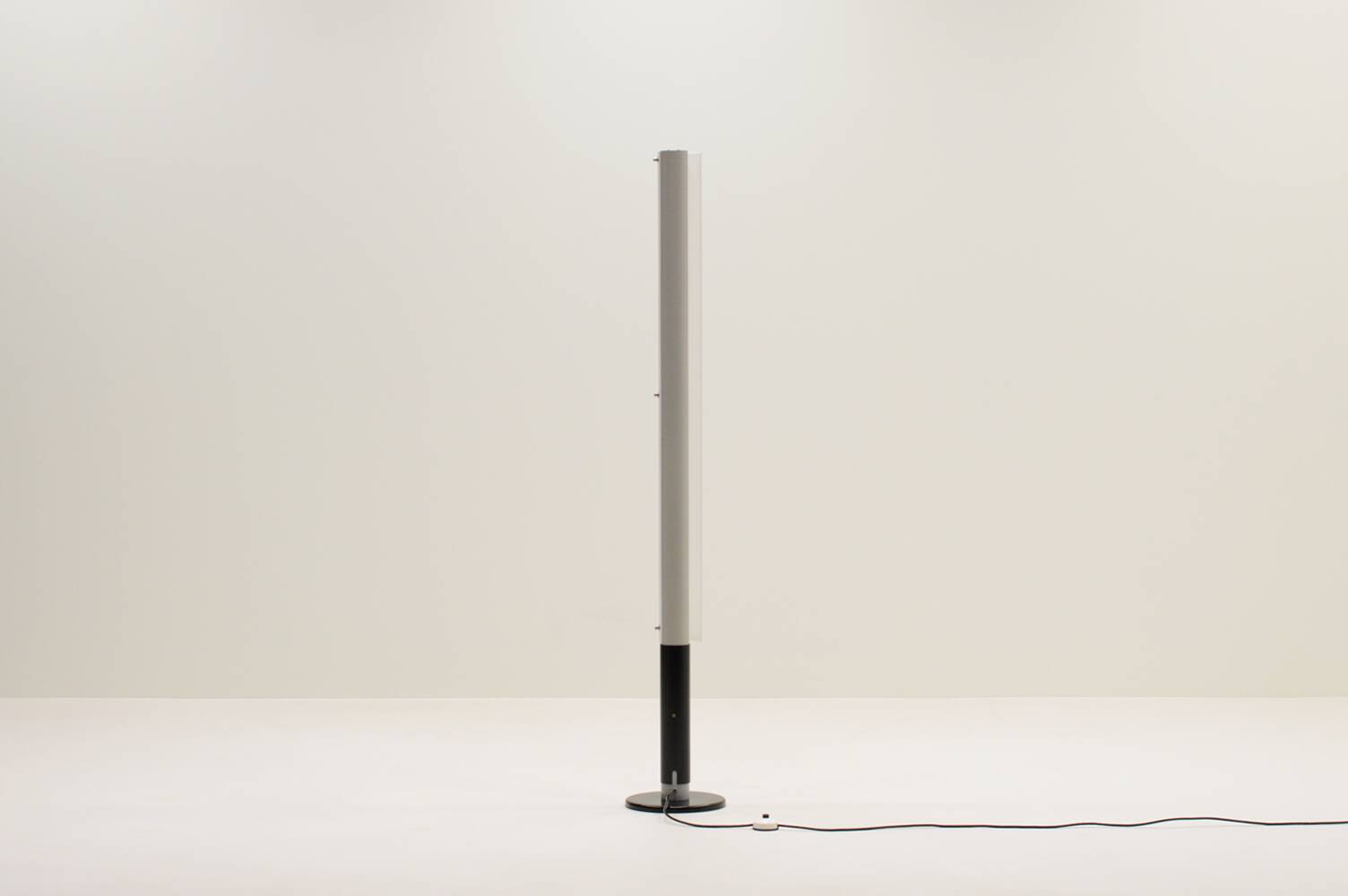 ST84 floor lamp by Johan Niegeman for Artiforte, 1950s The Netherlands.