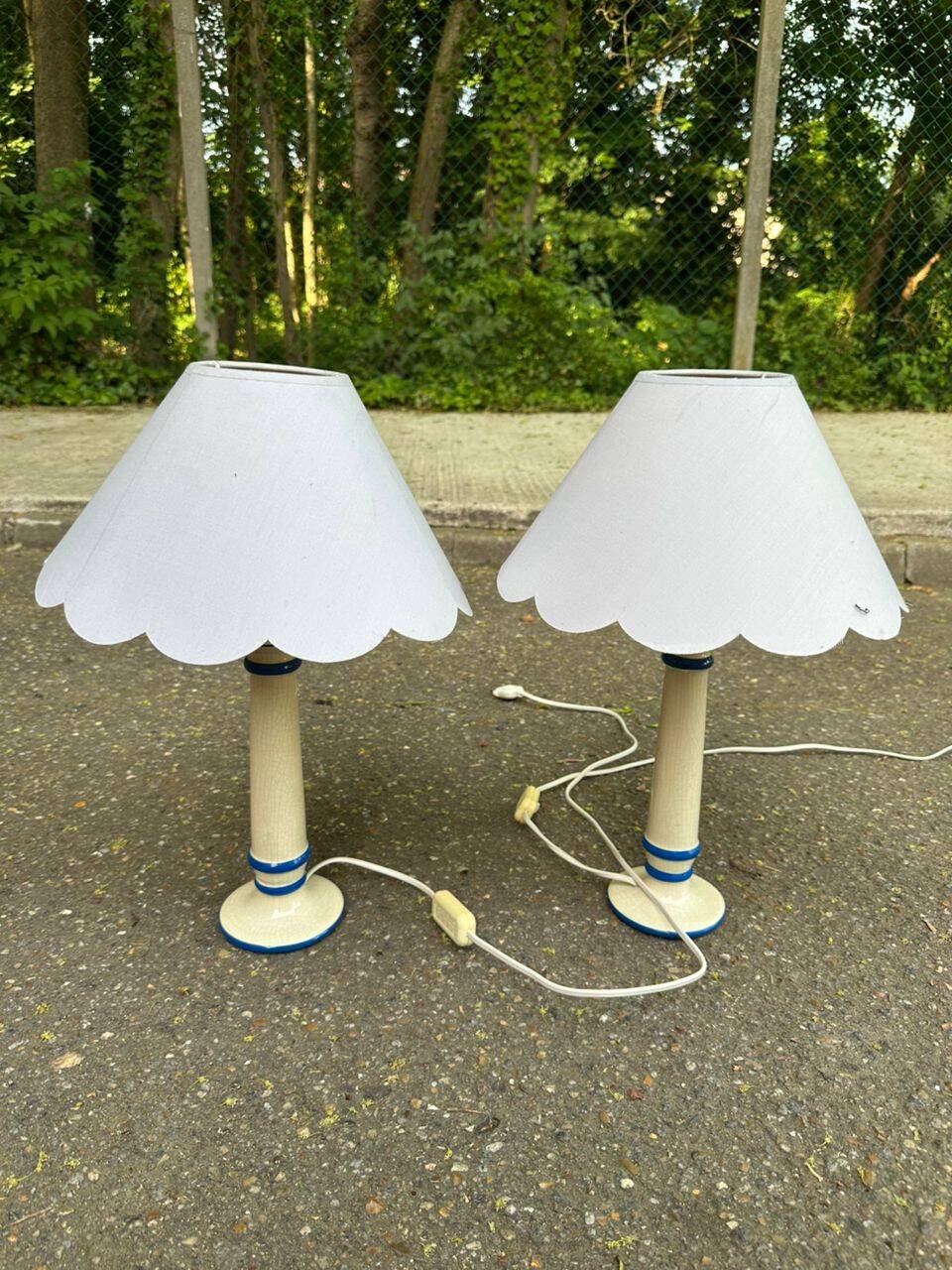 2 vintage ceramic bedside lamps from the 1990s.