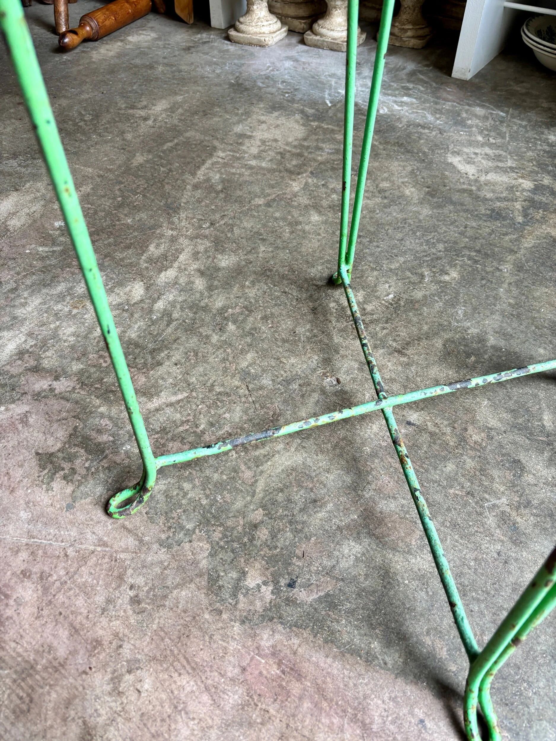 Chaise de jardin en fer forgé vert