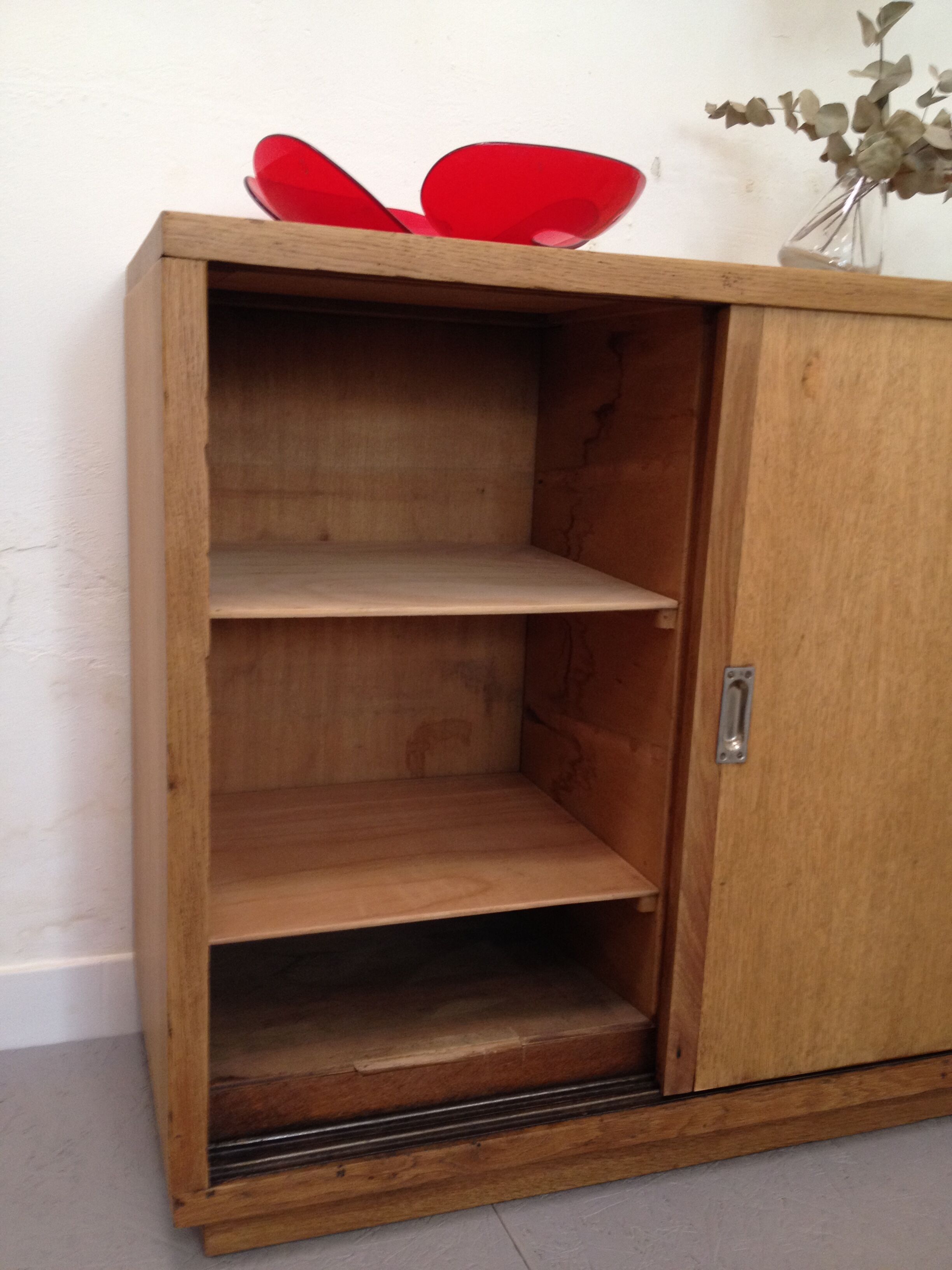 Furniture business in wood oak veneer 3 sliding doors