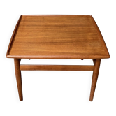 Table basse carrée en teck par Grete Jalk pour Glostrup Danemark années 1960.