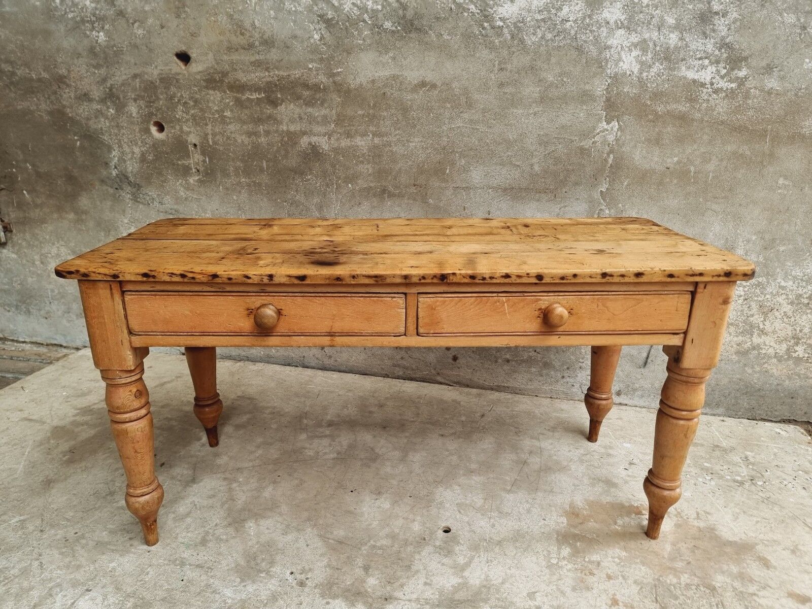 Farm pine table