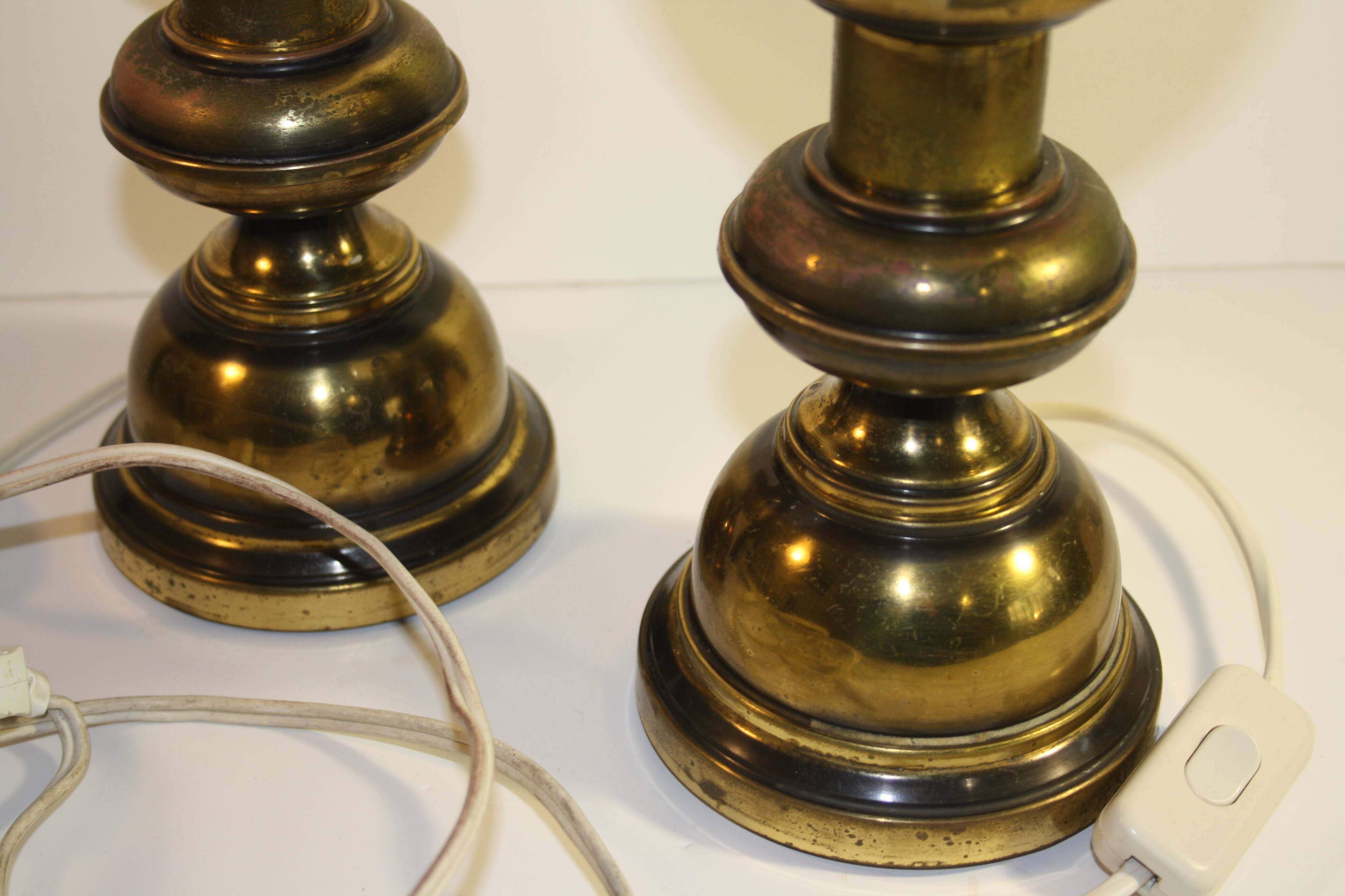 Paire de lampes de chevet en métal