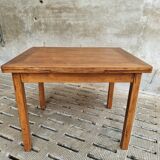 Dining table extendable