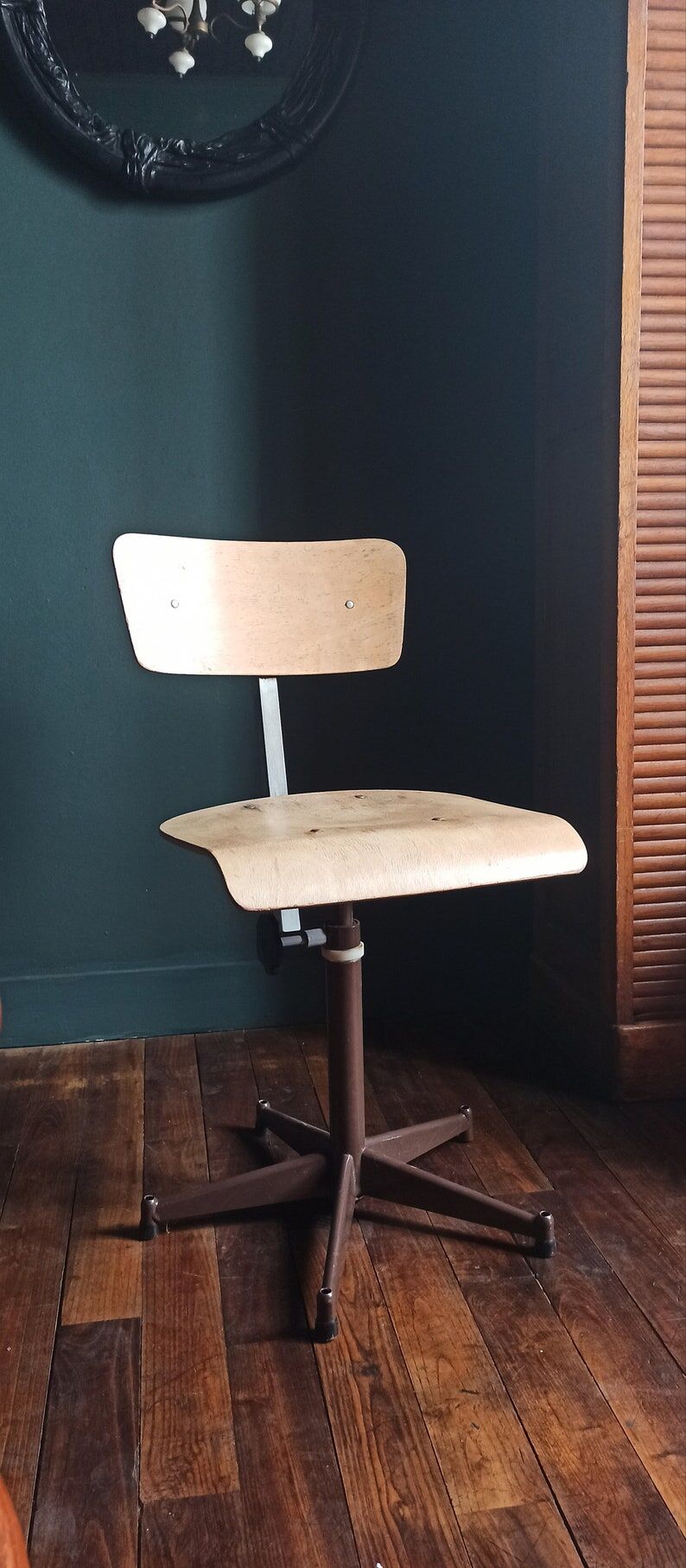 Vintage swivel workshop chair