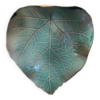 Large pottery leaf dish
