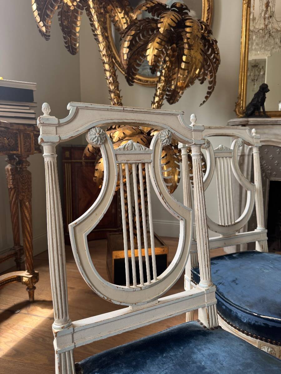 Set of 6 lyre chairs from the Napoleonic III period in painted wood in the Louis XVI style.