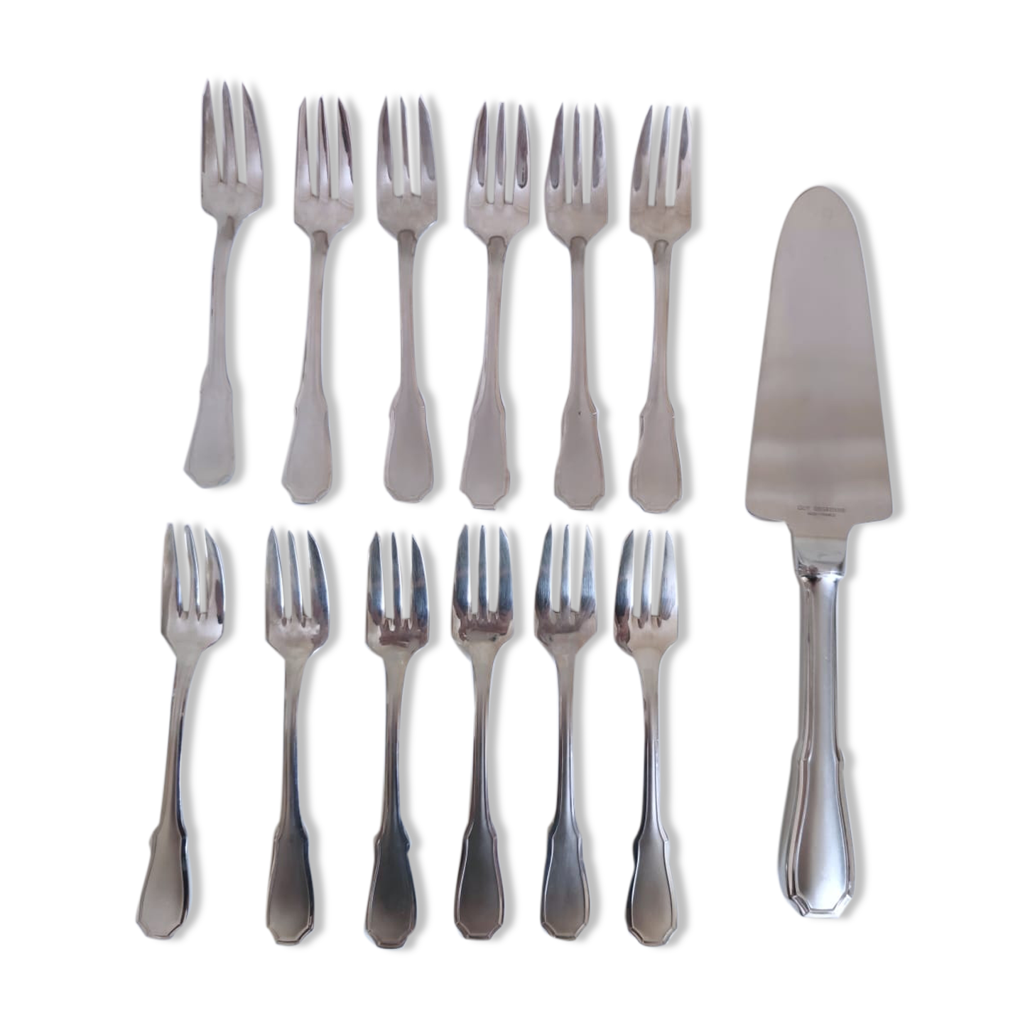 Box of dessert forks and pie shovel Guy Degrenne