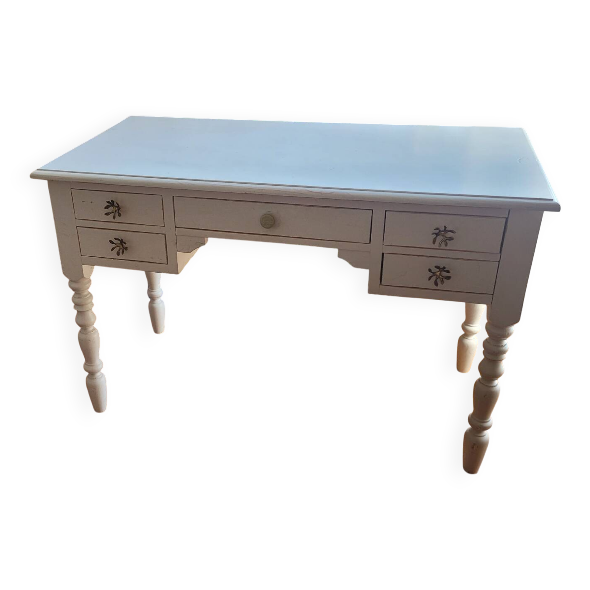 Wooden desk in Provençal style