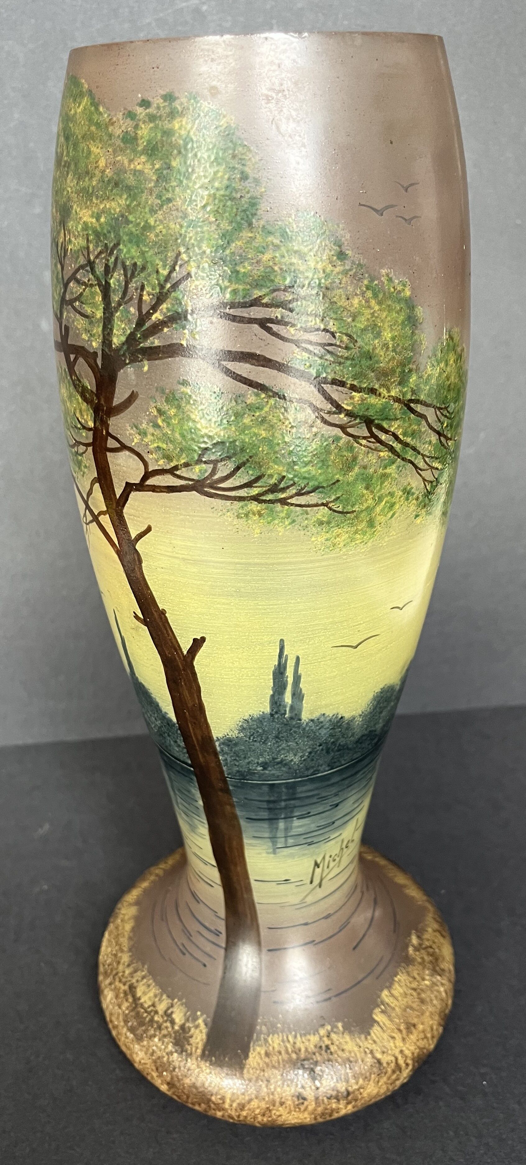 Vase en verre émaillé