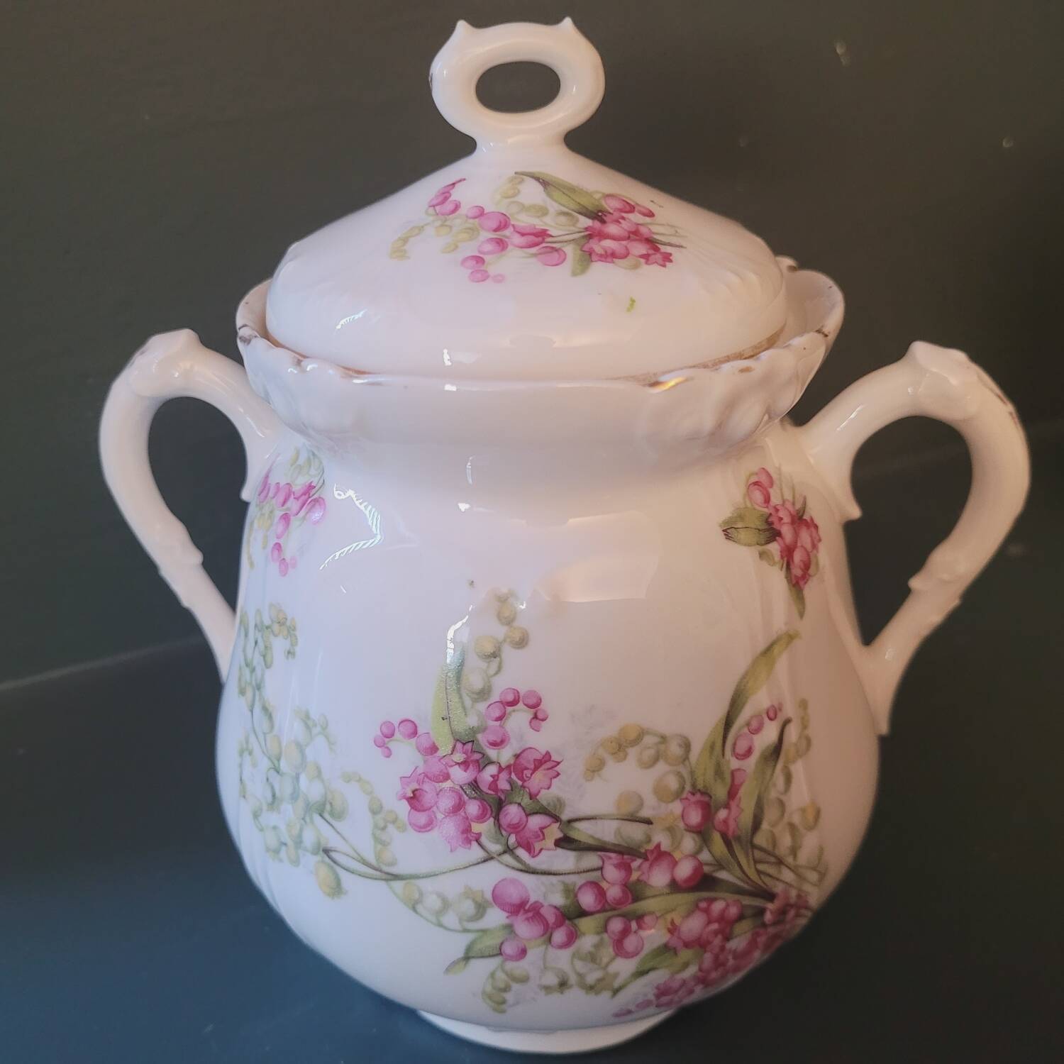 Victorian porcelain sugar bowl