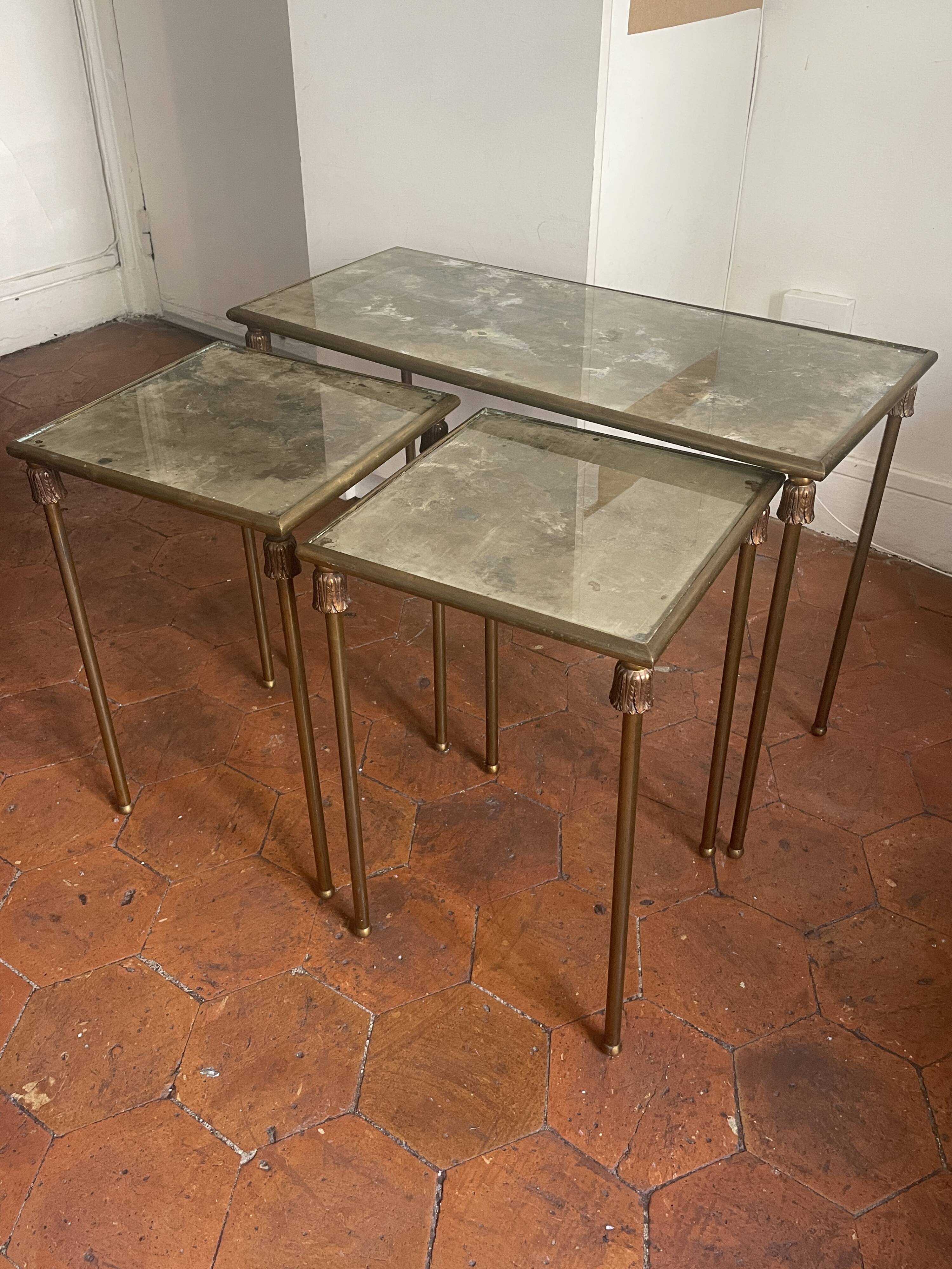 Tables d’appoint set des 3- side tables à set of three.