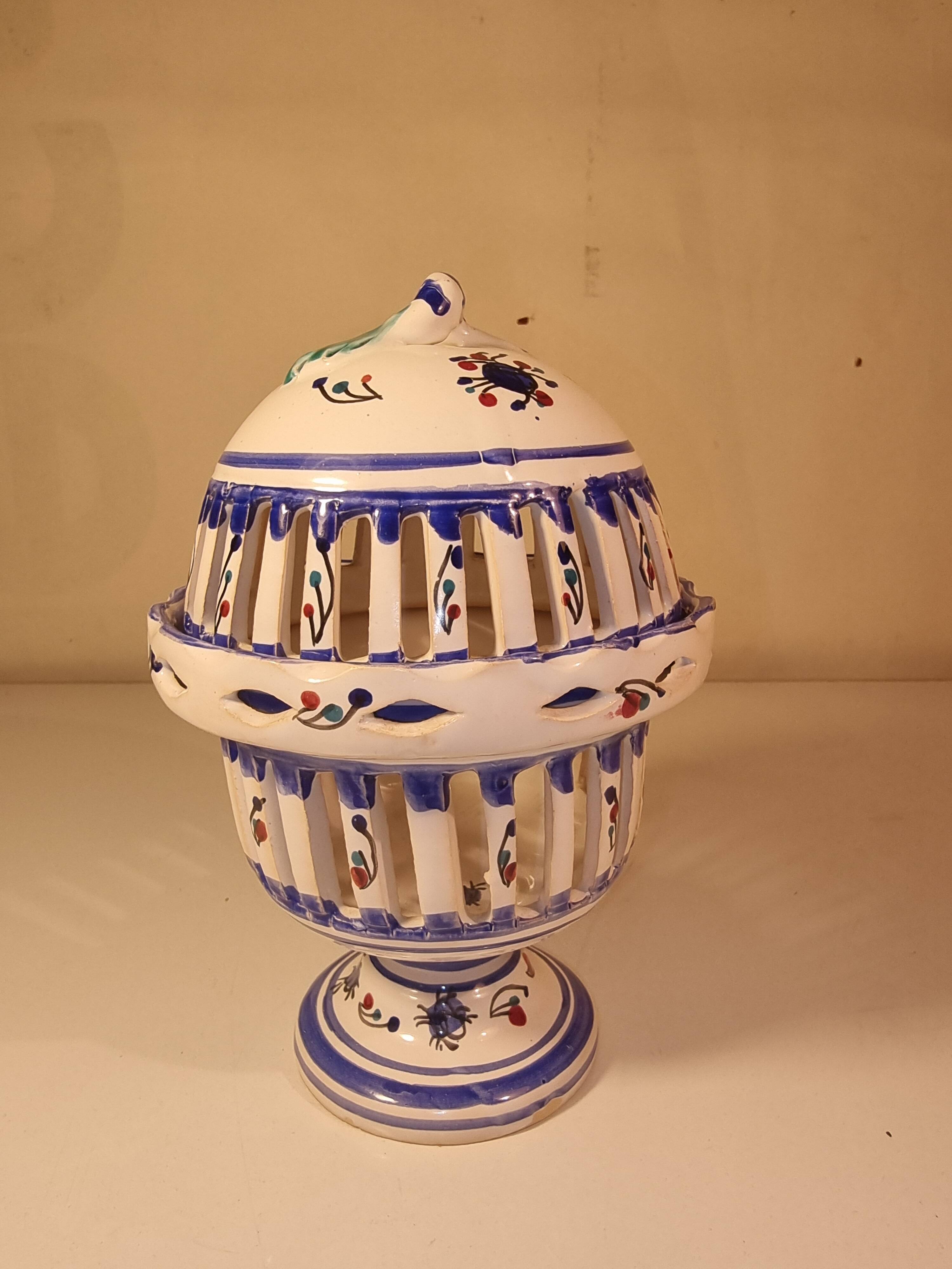 Latticework porcelain lantern
