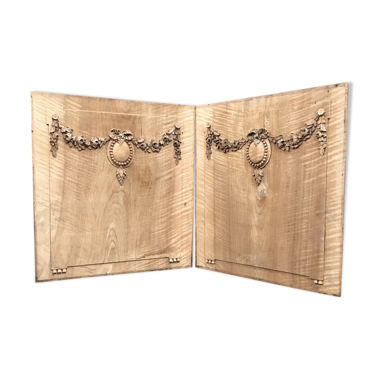 Paire de panneaux décoratifs bois sculpté