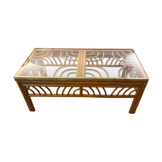 Table basse en verre et rotin