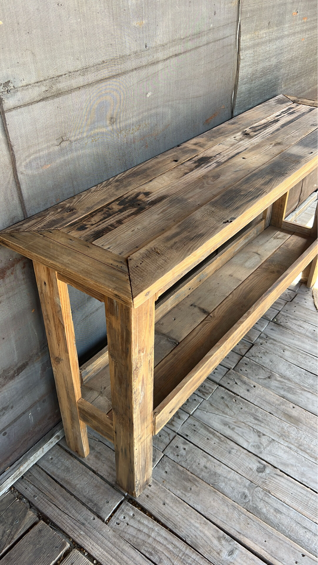 Ancienne console d’atelier