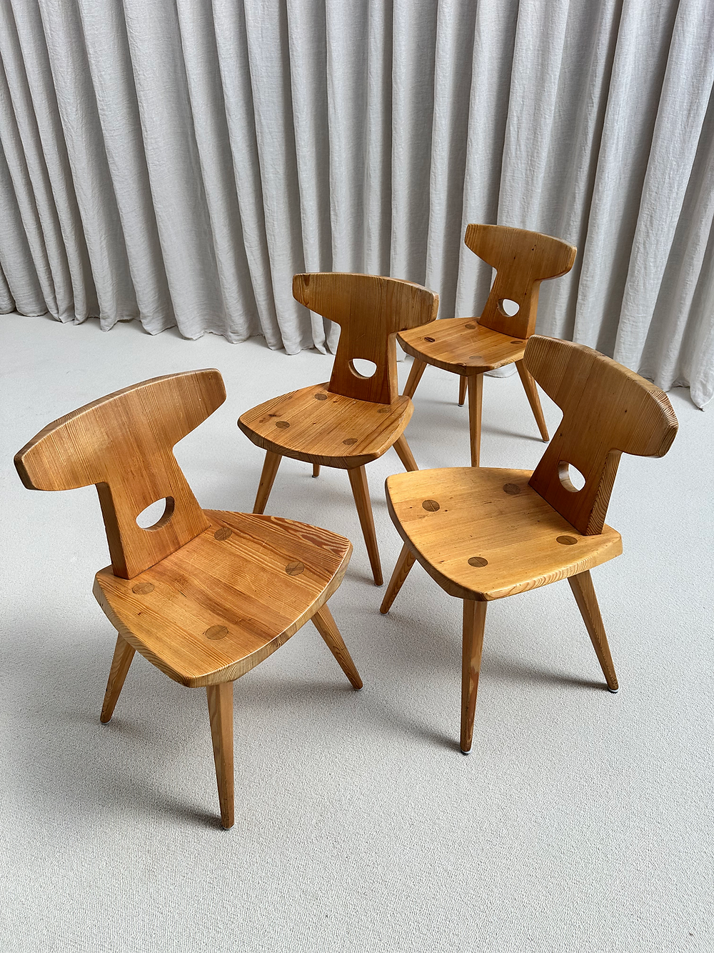 Set of 4 solid pine chairs. Designed by Jacob Kielland-Brandt for I. Christiansen, Denmark, 1960s.