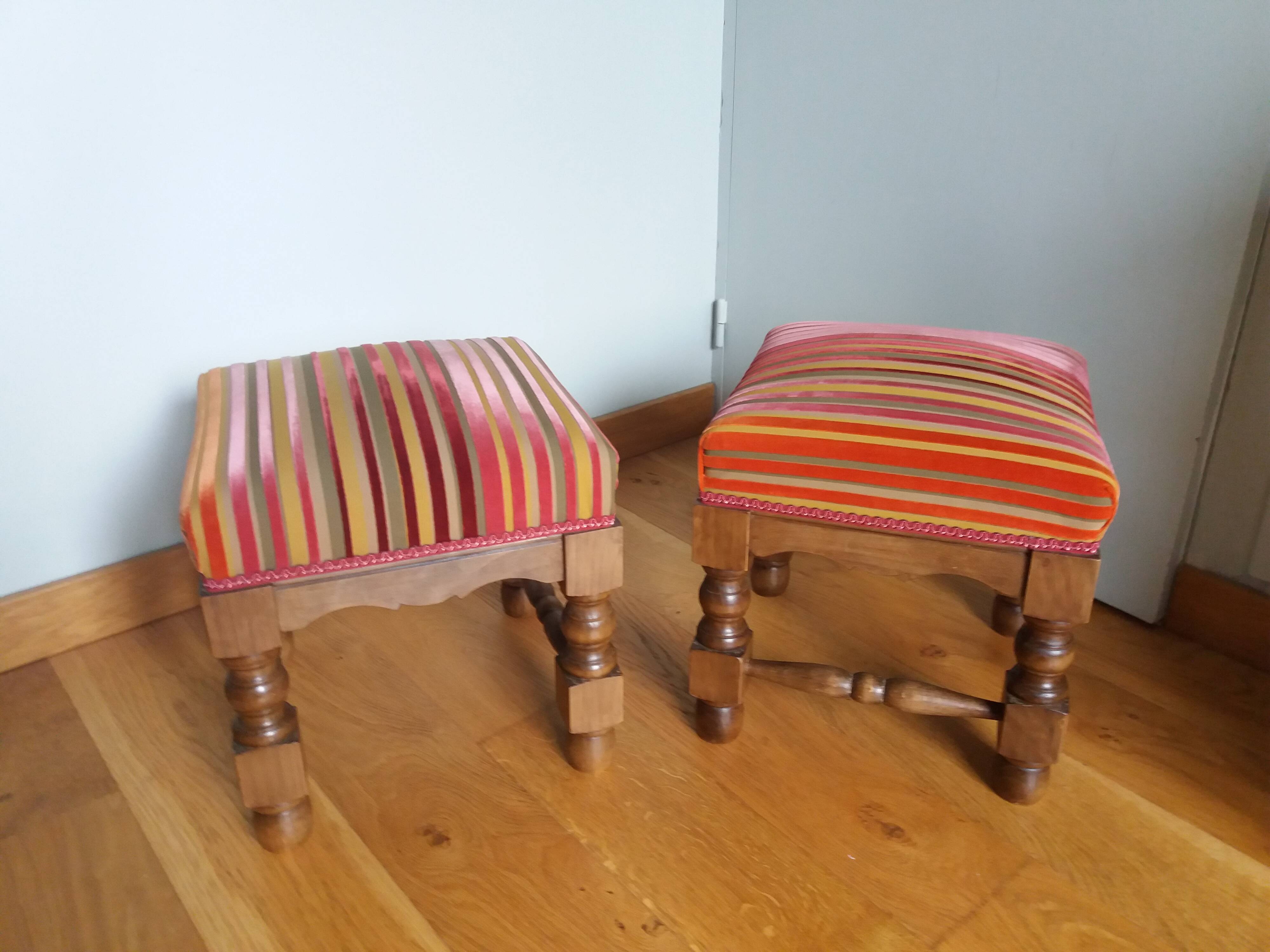 Velvet fabric footrest