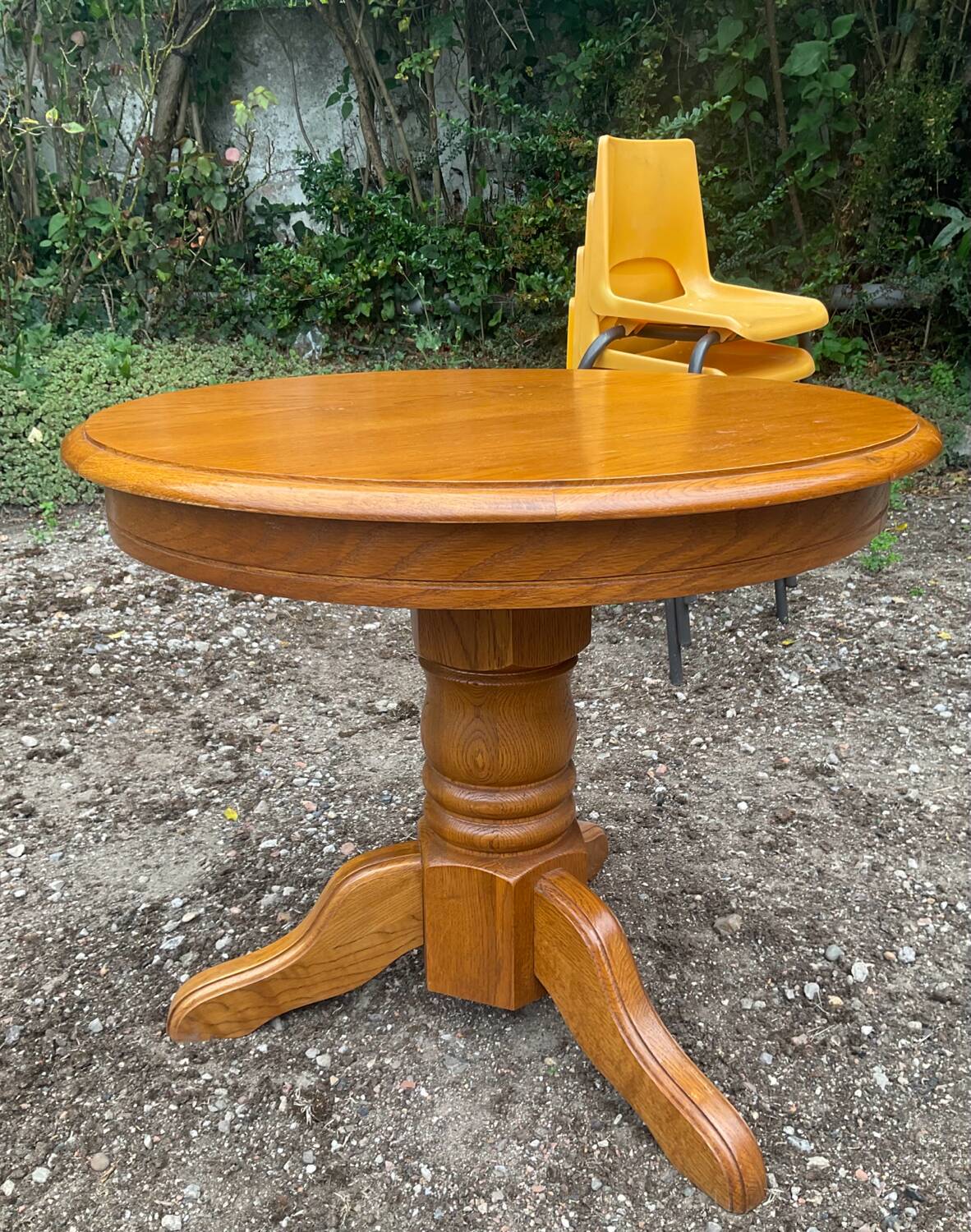 Vintage 70s table and 4 chairs set